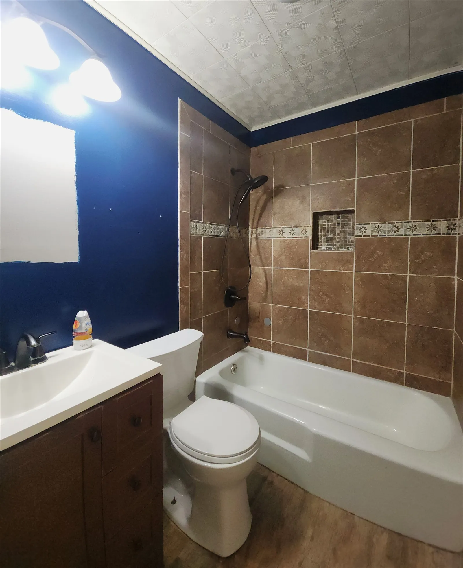 Single Family Residence For Sale in Johnson County , 409 Nathan Street, Burleson, Texas 76028, 3 Bedroom, 2 Bathroom, 2 Garage spaces, 1,072 Sqft, built in 1971, Preowned, mls#21255029, Real Estate Agent in Burleson, Homes For Sale in Johnson county, Homes For Sale in Burleson, Realtor in Burleson Texas, Real Estate Brokerage Independent Realty Texas, Luminita Cordes Realtor