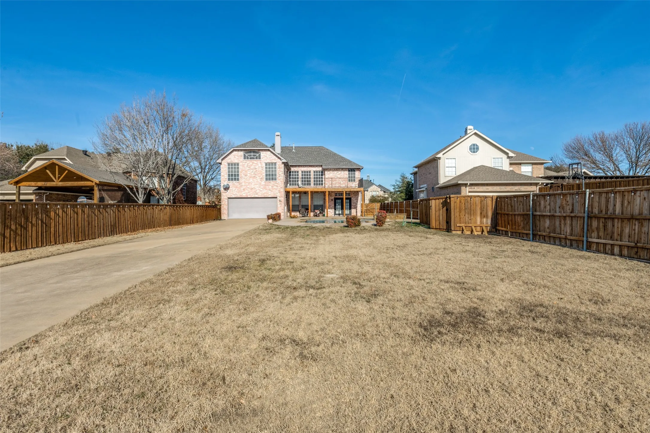 Single Family Residence For Sale in Dallas County , 4910 Bayport Circle, Rowlett, Texas 75088, 4 Bedrooms, 4 Bathrooms, 2 Garage spaces, 4,058 Sqft, built in 1996, Price $635,000, mls#21252568, Real Estate Agent in Rowlett, Homes For Sale in Dallas county, Homes For Sale in Rowlett, Realtor in Rowlett Texas, Real Estate Brokerage Independent Realty Texas, Luminita Cordes Realtor