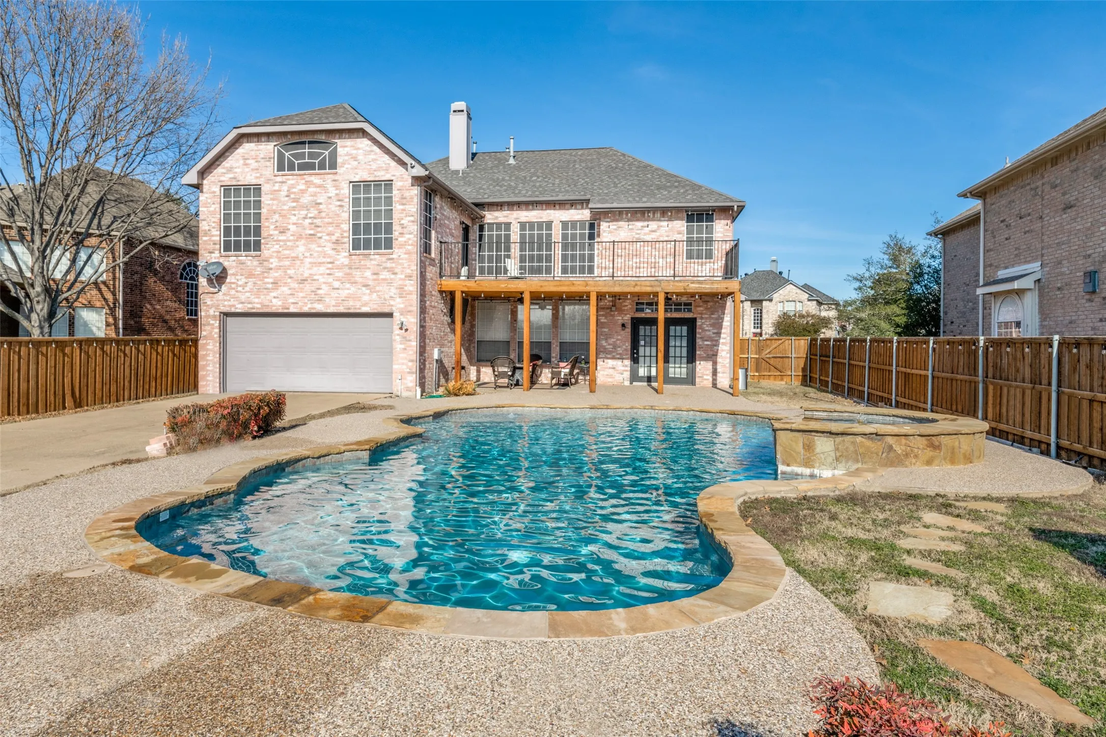 Single Family Residence For Sale in Dallas County , 4910 Bayport Circle, Rowlett, Texas 75088, 4 Bedrooms, 4 Bathrooms, 2 Garage spaces, 4,058 Sqft, built in 1996, Price $635,000, mls#21252568, Real Estate Agent in Rowlett, Homes For Sale in Dallas county, Homes For Sale in Rowlett, Realtor in Rowlett Texas, Real Estate Brokerage Independent Realty Texas, Luminita Cordes Realtor