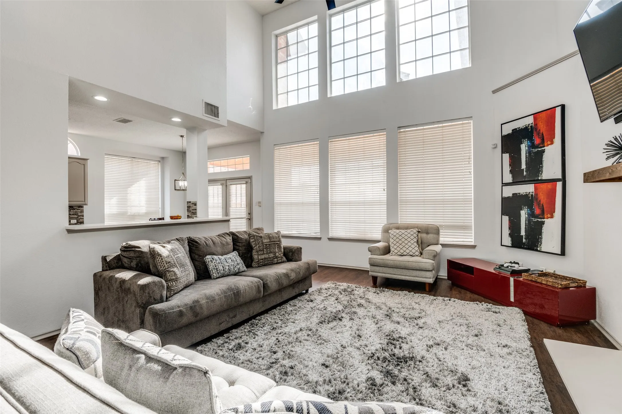 Single Family Residence For Sale in Dallas County , 4910 Bayport Circle, Rowlett, Texas 75088, 4 Bedrooms, 4 Bathrooms, 2 Garage spaces, 4,058 Sqft, built in 1996, Price $635,000, mls#21252568, Real Estate Agent in Rowlett, Homes For Sale in Dallas county, Homes For Sale in Rowlett, Realtor in Rowlett Texas, Real Estate Brokerage Independent Realty Texas, Luminita Cordes Realtor