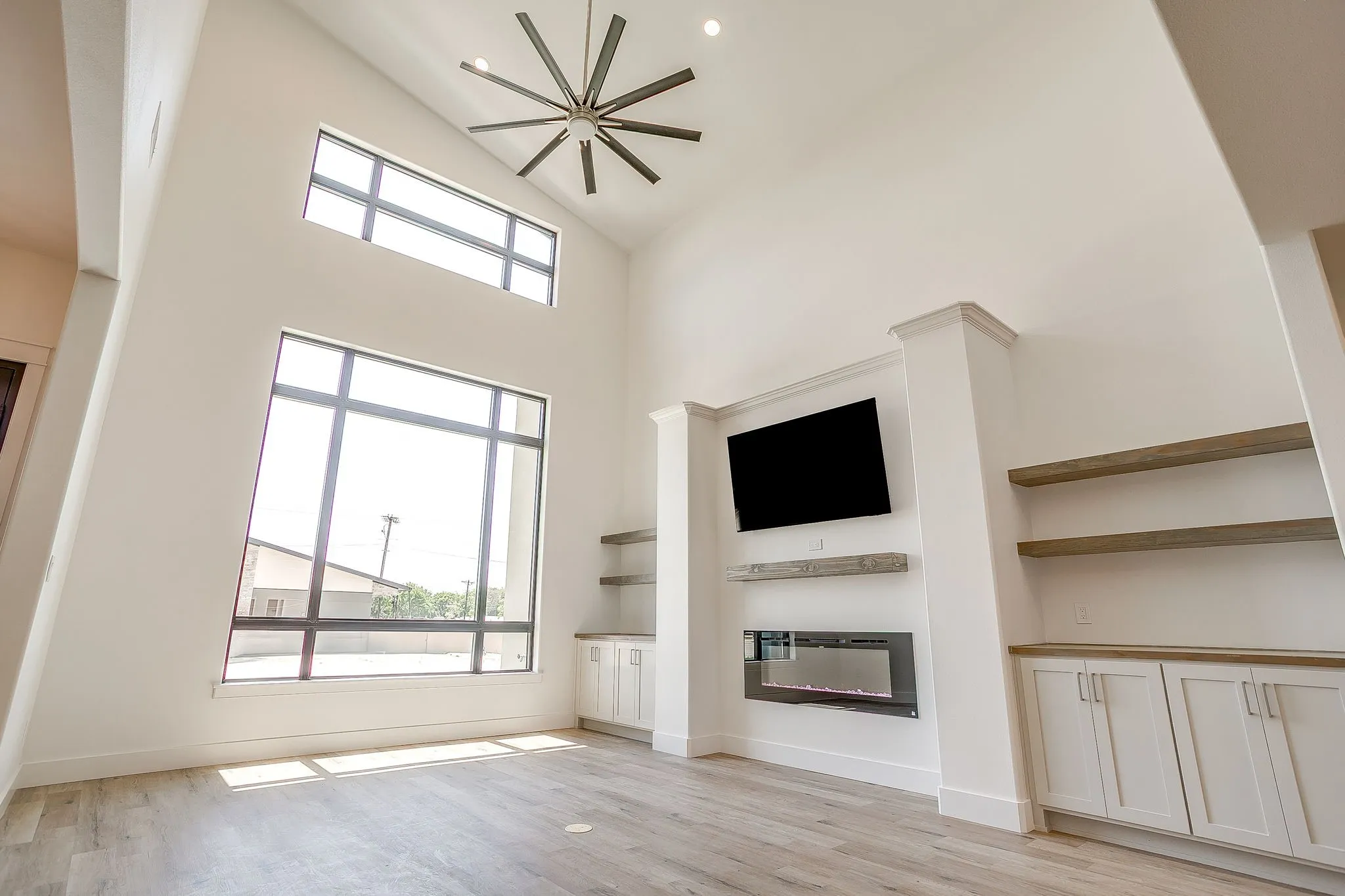 Single Family Residence For Sale in Palo Pinto County , 2601 Easy Street, Mineral Wells, Texas 76067, 3 Bedrooms, 2 Bathrooms, 2 Garage spaces, 1,989 Sqft, built in 2026, Price $540,000, mls#21254118, Real Estate Agent in Mineral Wells, Homes For Sale in Palo Pinto county, Homes For Sale in Mineral Wells, Realtor in Mineral Wells Texas, Real Estate Brokerage Independent Realty Texas, Luminita Cordes Realtor