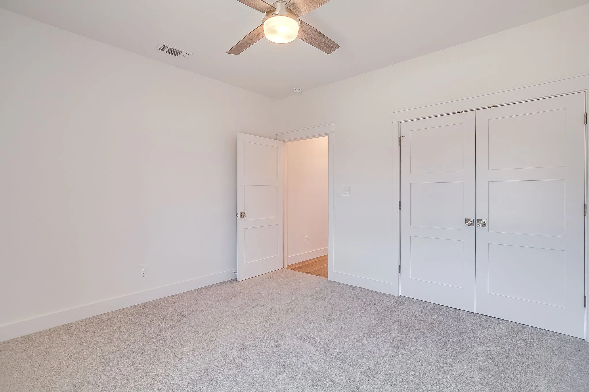 Single Family Residence For Sale in Palo Pinto County , 2601 Easy Street, Mineral Wells, Texas 76067, 3 Bedrooms, 2 Bathrooms, 2 Garage spaces, 1,989 Sqft, built in 2026, Price $540,000, mls#21254118, Real Estate Agent in Mineral Wells, Homes For Sale in Palo Pinto county, Homes For Sale in Mineral Wells, Realtor in Mineral Wells Texas, Real Estate Brokerage Independent Realty Texas, Luminita Cordes Realtor