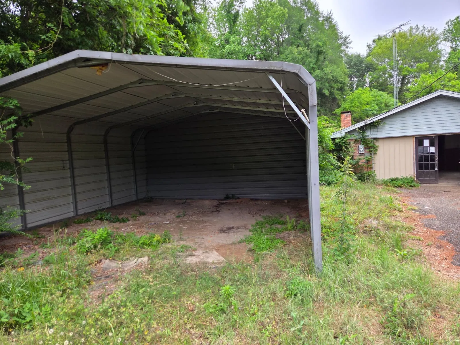 Single Family Residence For Sale in Wood County , 7515 E US Highway 80, Hawkins, Texas 75765, 3 Bedroom, 2 Bathroom, 2 Garage spaces, 2,074 Sqft, built in 1985, mls#21254054, Real Estate Agent in Hawkins, Homes For Sale in Wood county, Homes For Sale in Hawkins, Realtor in Hawkins Texas, Real Estate Brokerage Independent Realty Texas, Luminita Cordes Realtor