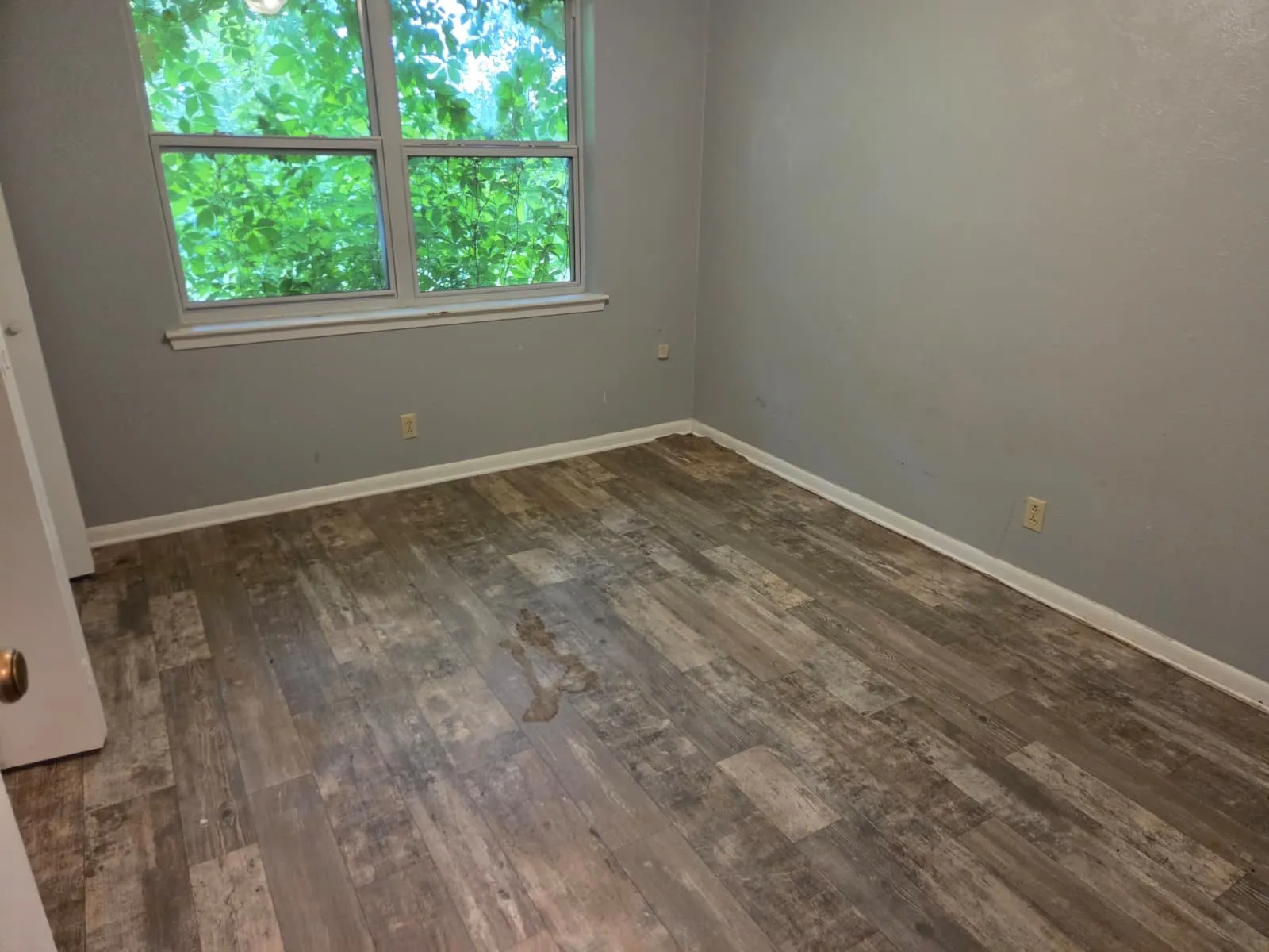 Single Family Residence For Sale in Wood County , 7515 E US Highway 80, Hawkins, Texas 75765, 3 Bedroom, 2 Bathroom, 2 Garage spaces, 2,074 Sqft, built in 1985, mls#21254054, Real Estate Agent in Hawkins, Homes For Sale in Wood county, Homes For Sale in Hawkins, Realtor in Hawkins Texas, Real Estate Brokerage Independent Realty Texas, Luminita Cordes Realtor
