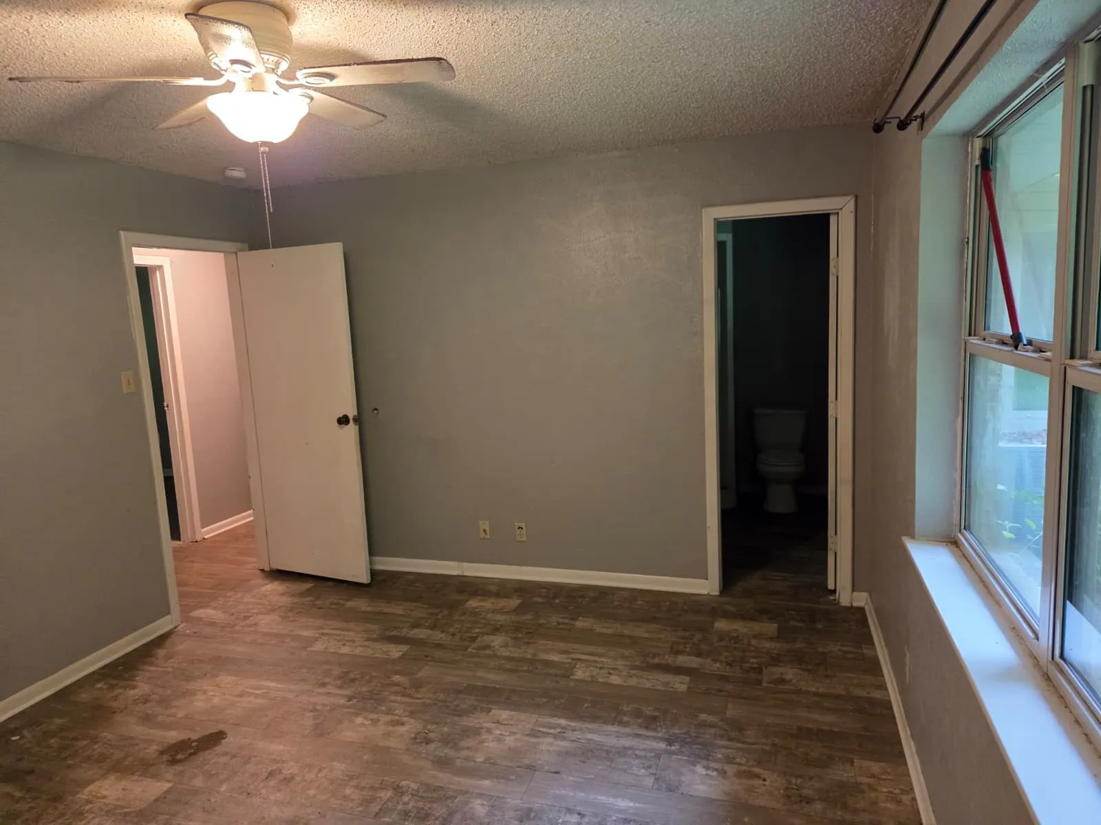 Single Family Residence For Sale in Wood County , 7515 E US Highway 80, Hawkins, Texas 75765, 3 Bedroom, 2 Bathroom, 2 Garage spaces, 2,074 Sqft, built in 1985, mls#21254054, Real Estate Agent in Hawkins, Homes For Sale in Wood county, Homes For Sale in Hawkins, Realtor in Hawkins Texas, Real Estate Brokerage Independent Realty Texas, Luminita Cordes Realtor