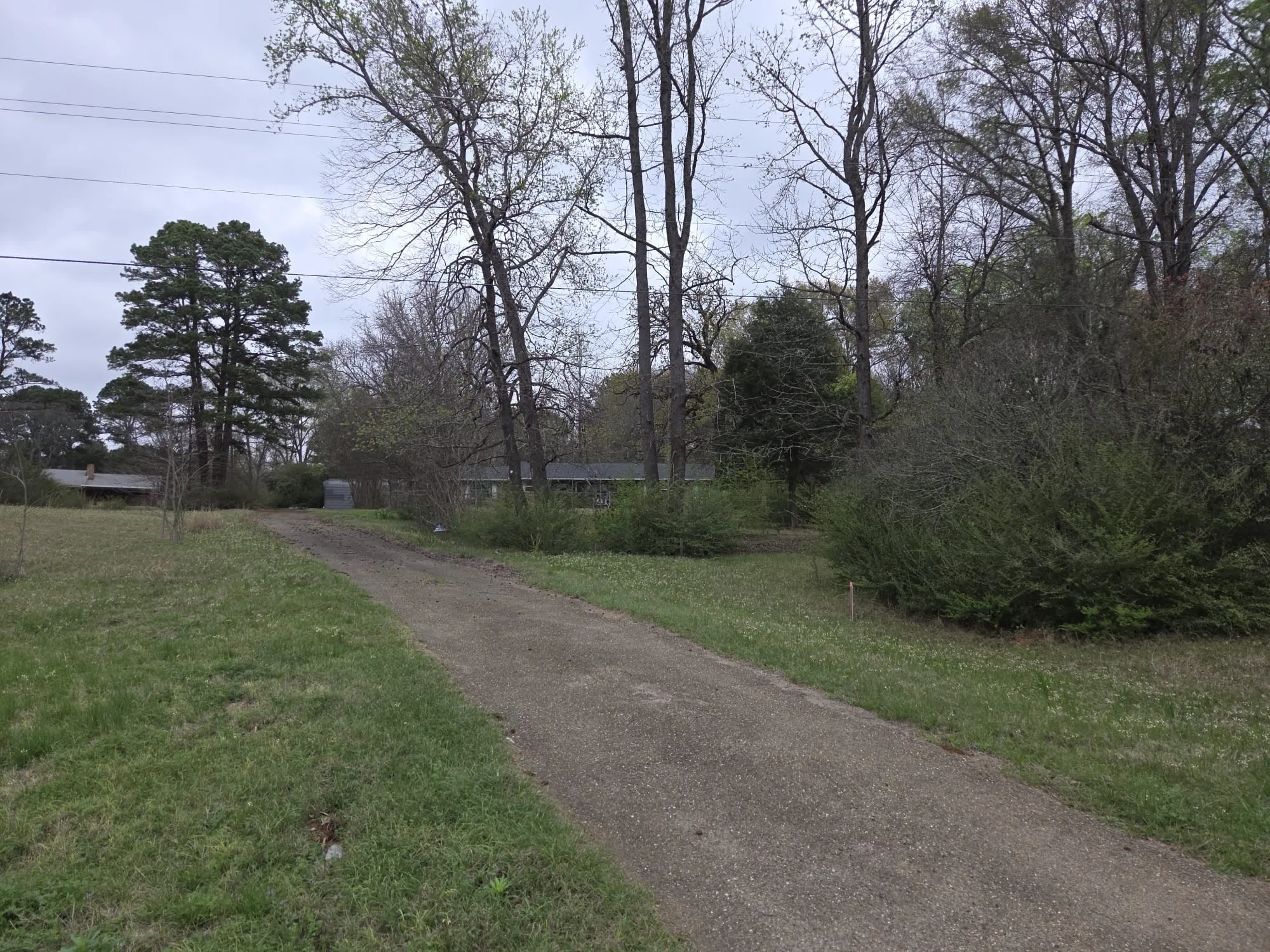 Single Family Residence For Sale in Wood County , 7515 E US Highway 80, Hawkins, Texas 75765, 3 Bedroom, 2 Bathroom, 2 Garage spaces, 2,074 Sqft, built in 1985, mls#21254054, Real Estate Agent in Hawkins, Homes For Sale in Wood county, Homes For Sale in Hawkins, Realtor in Hawkins Texas, Real Estate Brokerage Independent Realty Texas, Luminita Cordes Realtor