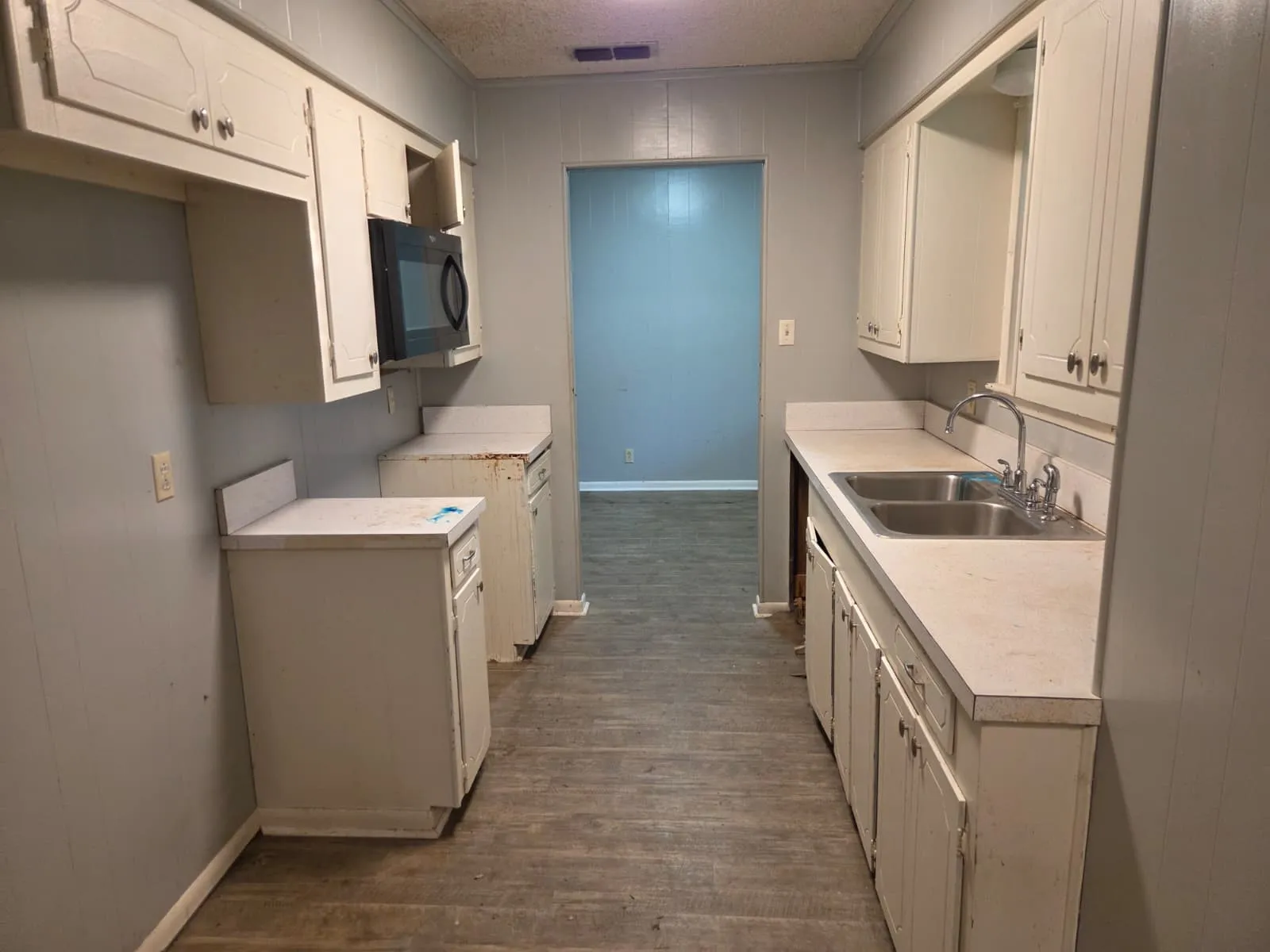 Single Family Residence For Sale in Wood County , 7515 E US Highway 80, Hawkins, Texas 75765, 3 Bedroom, 2 Bathroom, 2 Garage spaces, 2,074 Sqft, built in 1985, mls#21254054, Real Estate Agent in Hawkins, Homes For Sale in Wood county, Homes For Sale in Hawkins, Realtor in Hawkins Texas, Real Estate Brokerage Independent Realty Texas, Luminita Cordes Realtor