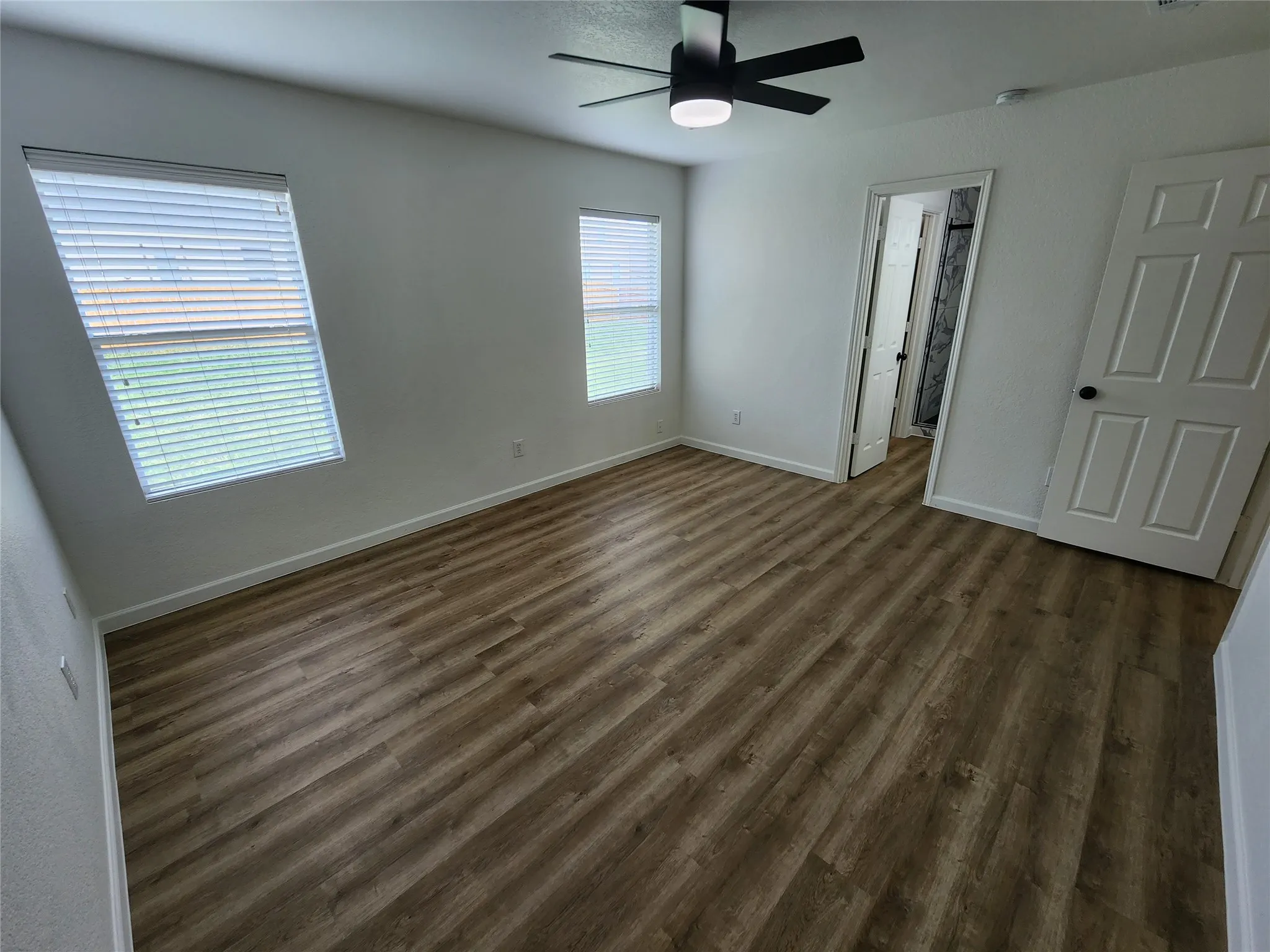 Single Family Residence For Rent in Wise County , 12808 Kingsgate Drive, Rhome, Texas 76078, 3 Bedroom, 2 Bathroom, 2 Garage spaces, 1,397 Sqft, built in 2008, Preowned, mls#21255039, Real Estate Agent in Rhome, Homes For Rent in Wise county, Homes For Rent in Rhome, Realtor in Rhome Texas, Real Estate Brokerage Independent Realty Texas, Luminita Cordes Realtor