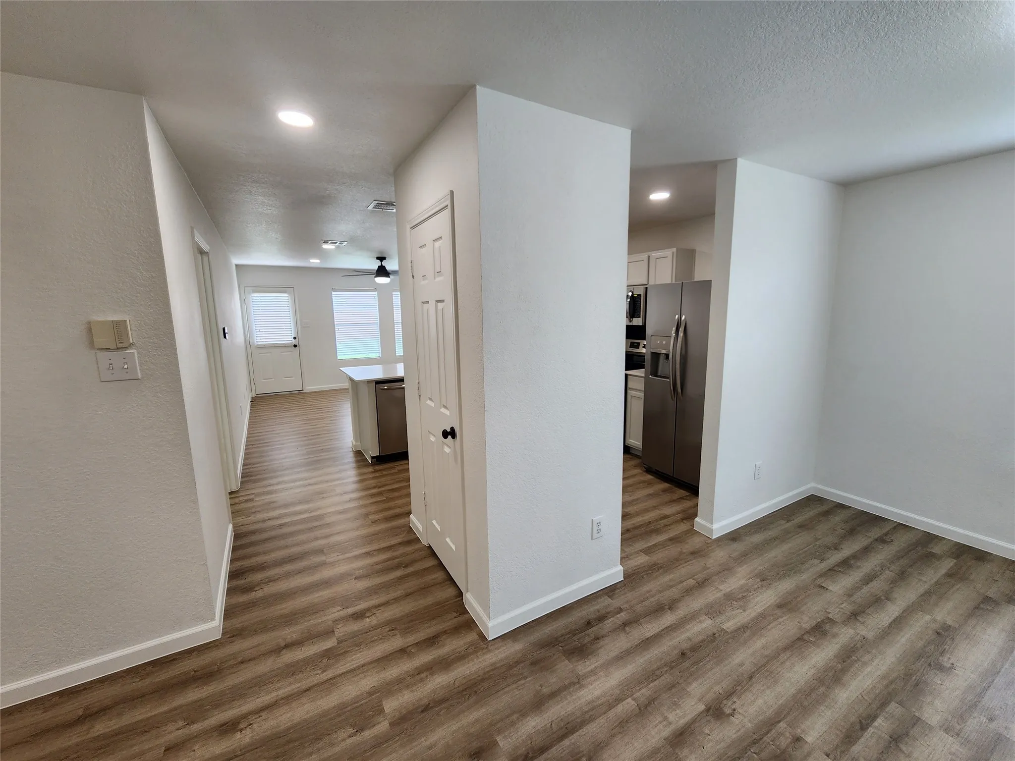 Single Family Residence For Rent in Wise County , 12808 Kingsgate Drive, Rhome, Texas 76078, 3 Bedroom, 2 Bathroom, 2 Garage spaces, 1,397 Sqft, built in 2008, Preowned, mls#21255039, Real Estate Agent in Rhome, Homes For Rent in Wise county, Homes For Rent in Rhome, Realtor in Rhome Texas, Real Estate Brokerage Independent Realty Texas, Luminita Cordes Realtor