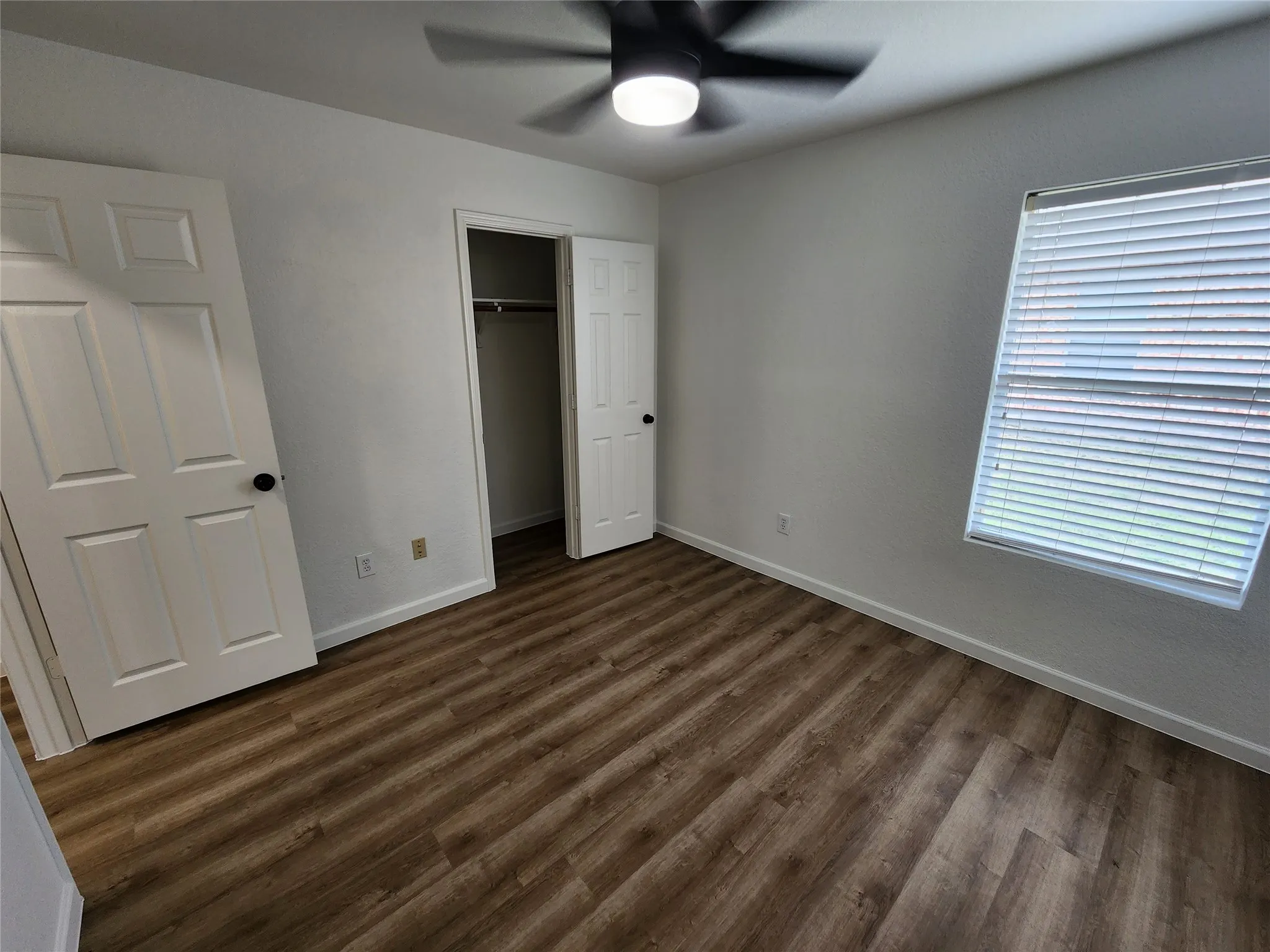 Single Family Residence For Rent in Wise County , 12808 Kingsgate Drive, Rhome, Texas 76078, 3 Bedroom, 2 Bathroom, 2 Garage spaces, 1,397 Sqft, built in 2008, Preowned, mls#21255039, Real Estate Agent in Rhome, Homes For Rent in Wise county, Homes For Rent in Rhome, Realtor in Rhome Texas, Real Estate Brokerage Independent Realty Texas, Luminita Cordes Realtor