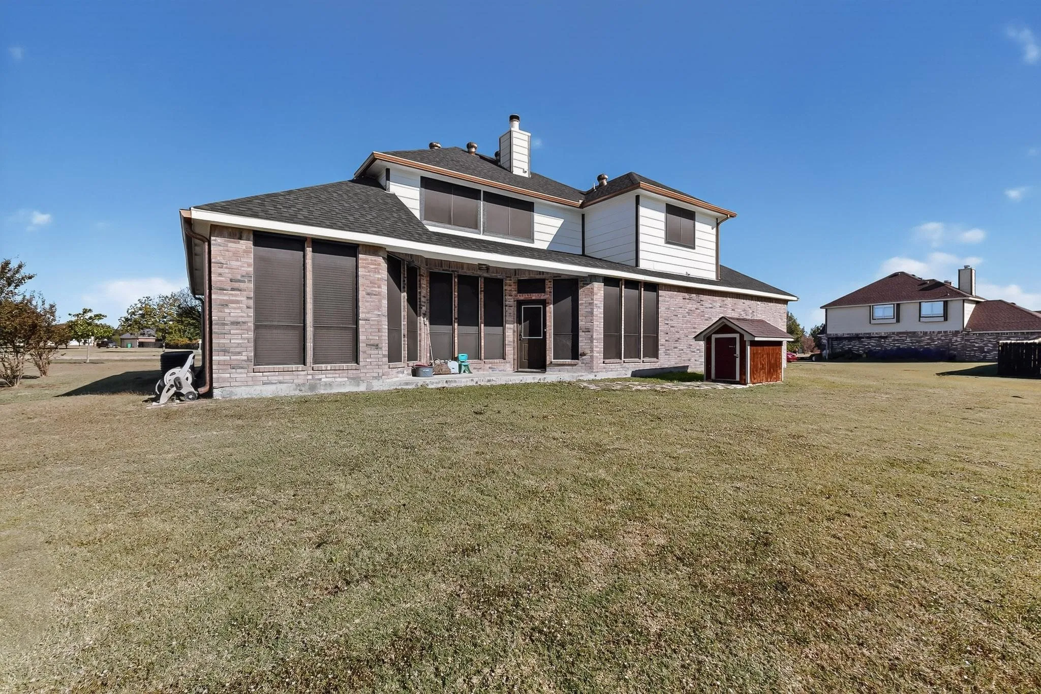 Single Family Residence For Sale in Kaufman County , 1271 Lone Star Boulevard, Talty, Texas 75160, 4 Bedroom, 3 Bathroom, 2 Garage spaces, 3,047 Sqft, built in 1998, Preowned, mls#21252857, Real Estate Agent in Talty, Homes For Sale in Kaufman county, Homes For Sale in Talty, Realtor in Talty Texas, Real Estate Brokerage Independent Realty Texas, Luminita Cordes Realtor