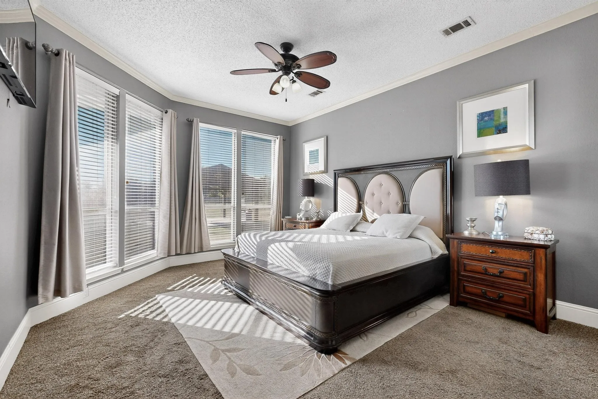 Single Family Residence For Sale in Kaufman County , 1271 Lone Star Boulevard, Talty, Texas 75160, 4 Bedroom, 3 Bathroom, 2 Garage spaces, 3,047 Sqft, built in 1998, Preowned, mls#21252857, Real Estate Agent in Talty, Homes For Sale in Kaufman county, Homes For Sale in Talty, Realtor in Talty Texas, Real Estate Brokerage Independent Realty Texas, Luminita Cordes Realtor