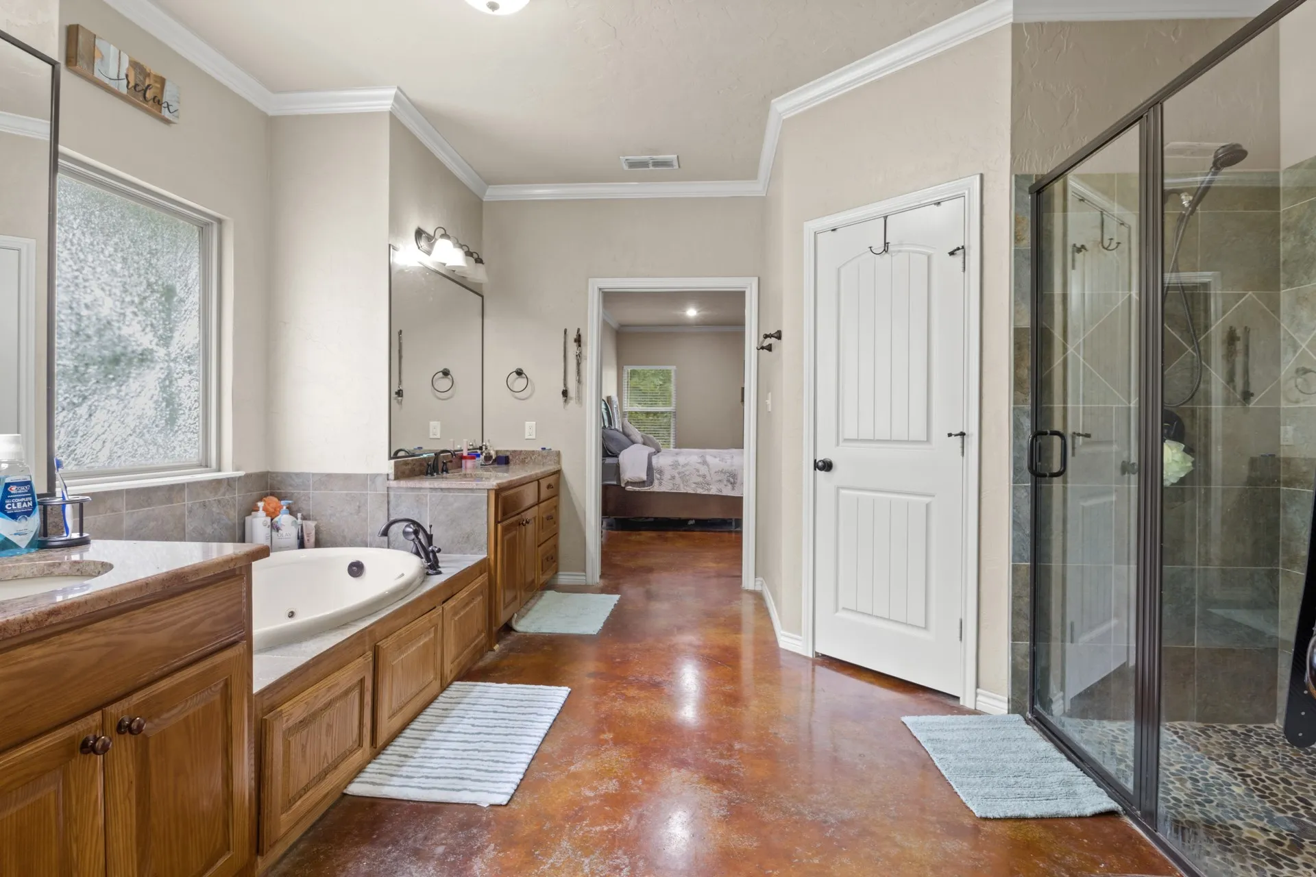 Farm For Sale in Cass County , 10 County Road 1513, Avinger, Texas 75630, 4 Bedroom, 4 Bathroom, Garage spaces, 3,174 Sqft, built in 2013, Preowned, mls#21255054, Real Estate Agent in Avinger, Homes For Sale in Cass county, Homes For Sale in Avinger, Realtor in Avinger Texas, Real Estate Brokerage Independent Realty Texas, Luminita Cordes Realtor