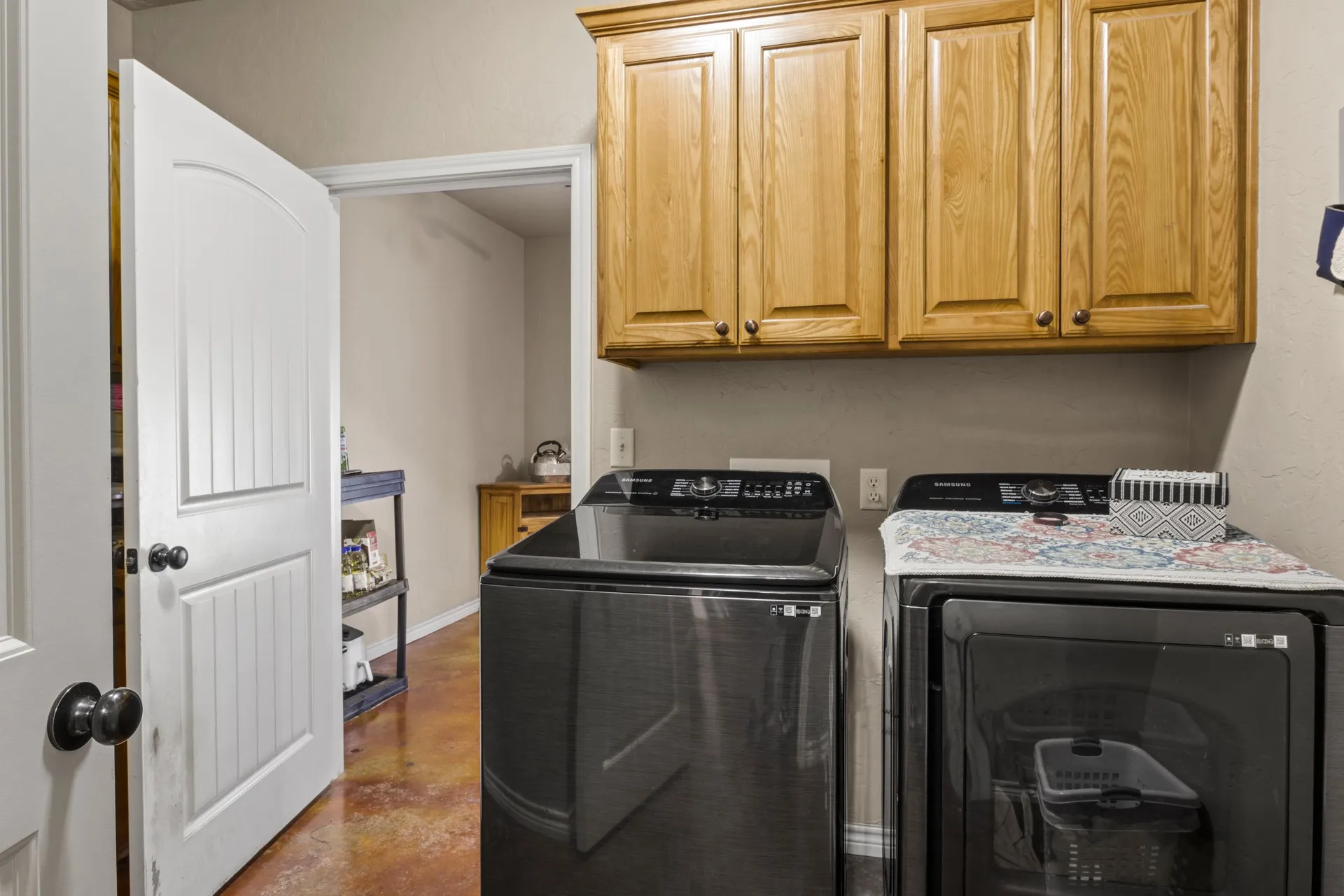 Farm For Sale in Cass County , 10 County Road 1513, Avinger, Texas 75630, 4 Bedroom, 4 Bathroom, Garage spaces, 3,174 Sqft, built in 2013, Preowned, mls#21255054, Real Estate Agent in Avinger, Homes For Sale in Cass county, Homes For Sale in Avinger, Realtor in Avinger Texas, Real Estate Brokerage Independent Realty Texas, Luminita Cordes Realtor