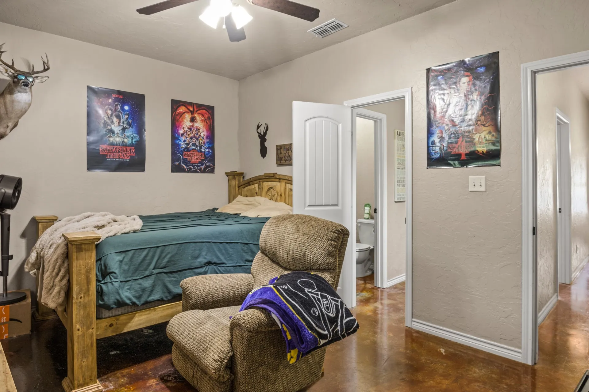 Farm For Sale in Cass County , 10 County Road 1513, Avinger, Texas 75630, 4 Bedroom, 4 Bathroom, Garage spaces, 3,174 Sqft, built in 2013, Preowned, mls#21255054, Real Estate Agent in Avinger, Homes For Sale in Cass county, Homes For Sale in Avinger, Realtor in Avinger Texas, Real Estate Brokerage Independent Realty Texas, Luminita Cordes Realtor