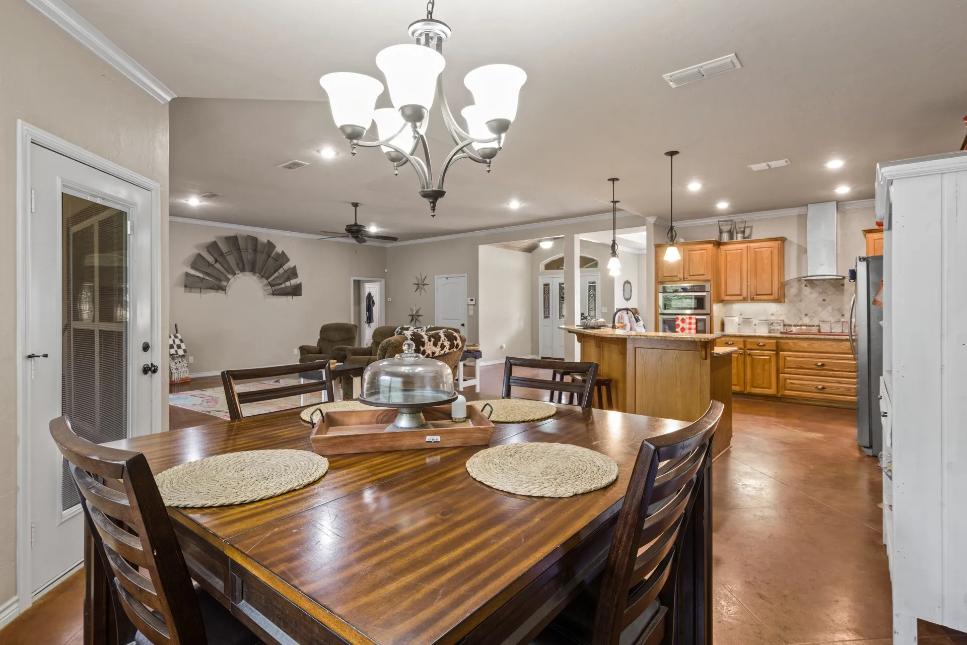 Farm For Sale in Cass County , 10 County Road 1513, Avinger, Texas 75630, 4 Bedroom, 4 Bathroom, Garage spaces, 3,174 Sqft, built in 2013, Preowned, mls#21255054, Real Estate Agent in Avinger, Homes For Sale in Cass county, Homes For Sale in Avinger, Realtor in Avinger Texas, Real Estate Brokerage Independent Realty Texas, Luminita Cordes Realtor