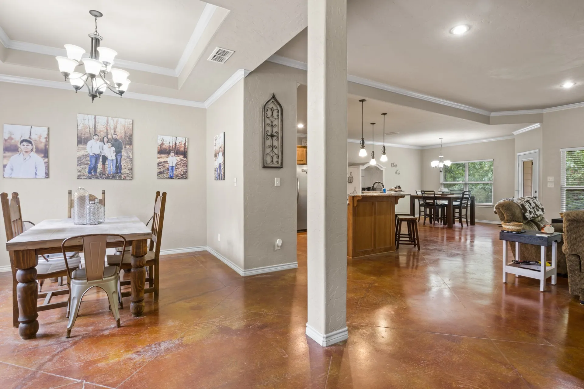 Farm For Sale in Cass County , 10 County Road 1513, Avinger, Texas 75630, 4 Bedroom, 4 Bathroom, Garage spaces, 3,174 Sqft, built in 2013, Preowned, mls#21255054, Real Estate Agent in Avinger, Homes For Sale in Cass county, Homes For Sale in Avinger, Realtor in Avinger Texas, Real Estate Brokerage Independent Realty Texas, Luminita Cordes Realtor