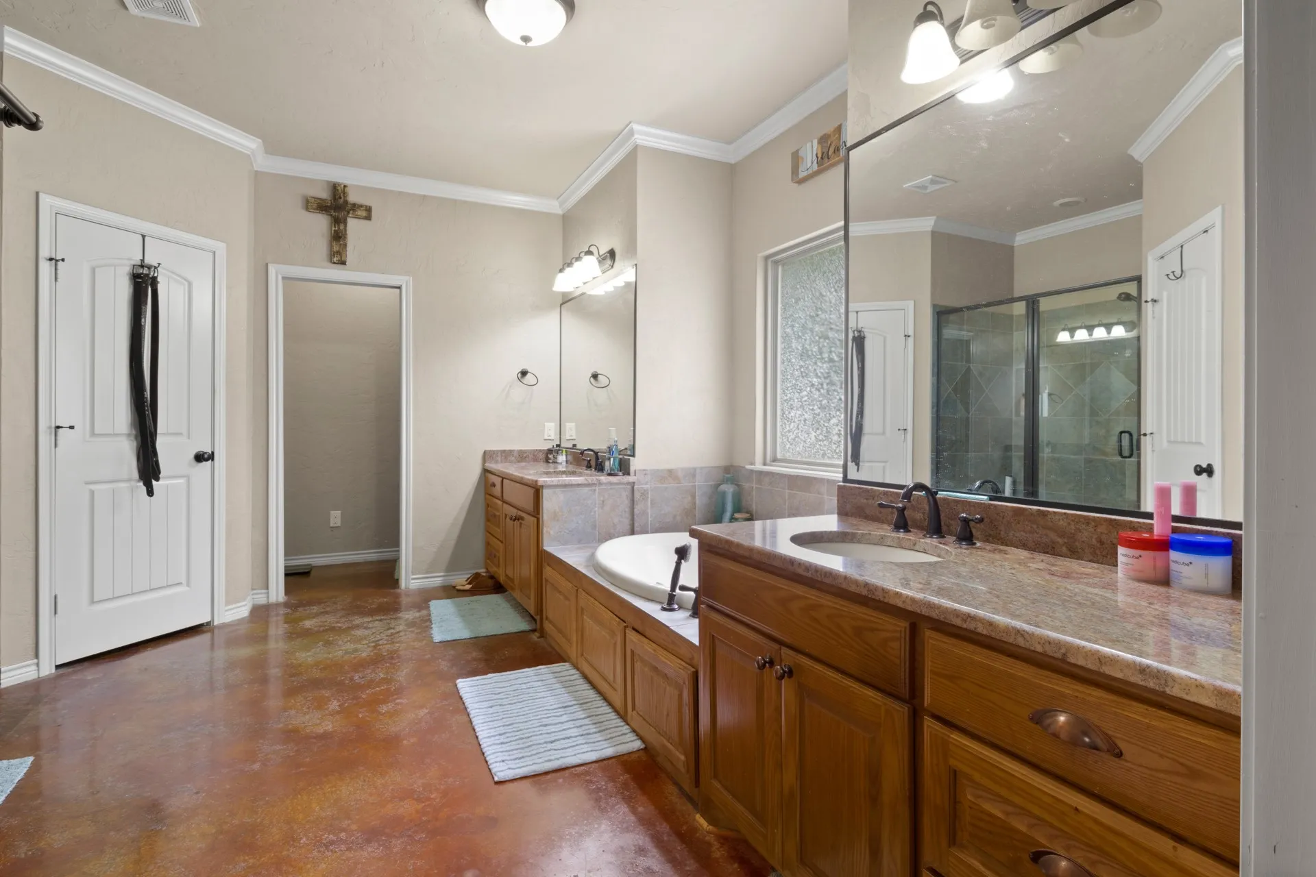 Farm For Sale in Cass County , 10 County Road 1513, Avinger, Texas 75630, 4 Bedroom, 4 Bathroom, Garage spaces, 3,174 Sqft, built in 2013, Preowned, mls#21255054, Real Estate Agent in Avinger, Homes For Sale in Cass county, Homes For Sale in Avinger, Realtor in Avinger Texas, Real Estate Brokerage Independent Realty Texas, Luminita Cordes Realtor