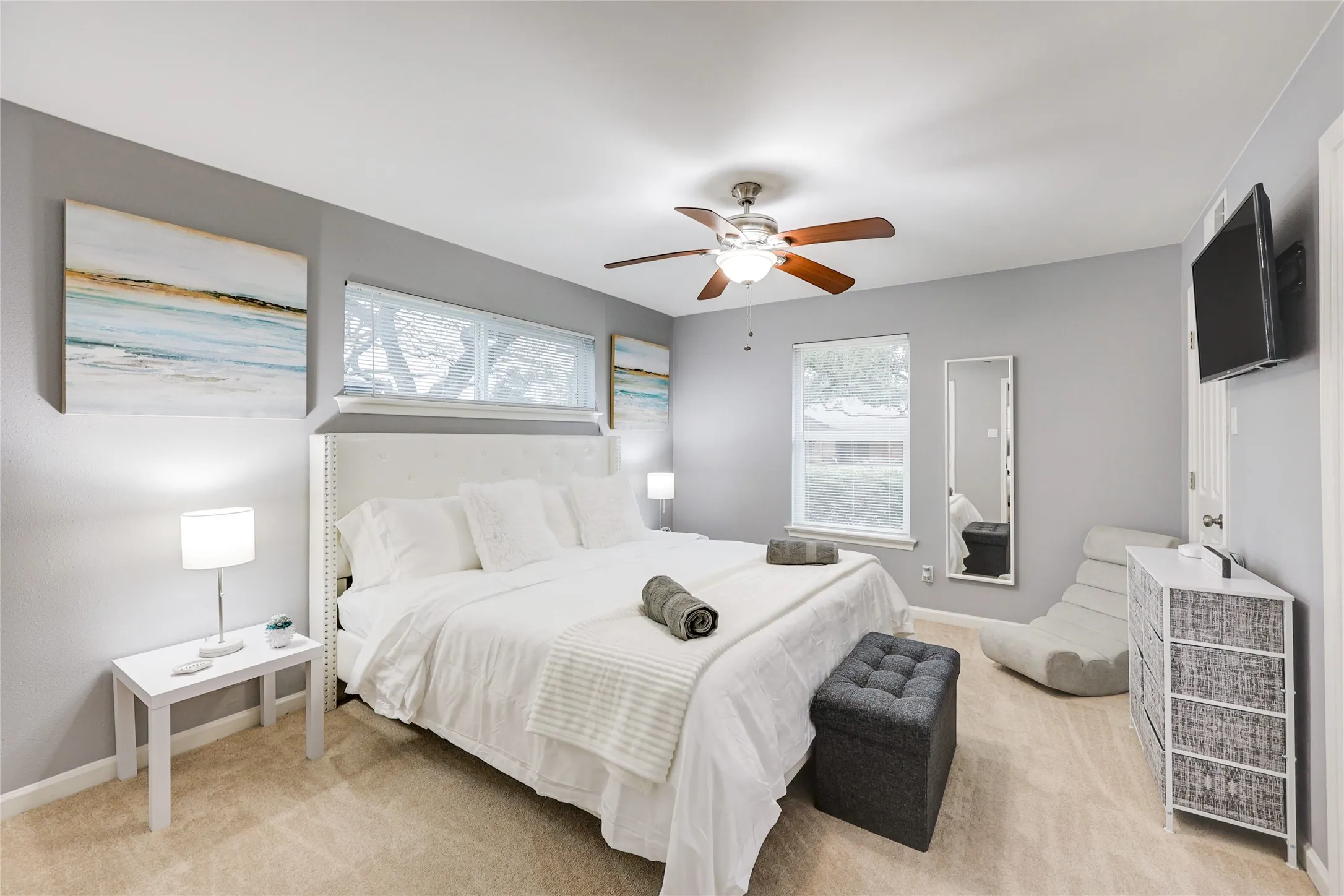 Single Family Residence For Rent in Dallas County , 10040 Spokane Circle, Dallas, Texas 75229, 5 Bedroom, 3 Bathroom, 2 Garage spaces, 2,242 Sqft, built in 1964, mls#21255040, Real Estate Agent in Dallas, Homes For Rent in Dallas county, Homes For Rent in Dallas, Realtor in Dallas Texas, Real Estate Brokerage Independent Realty Texas, Luminita Cordes Realtor