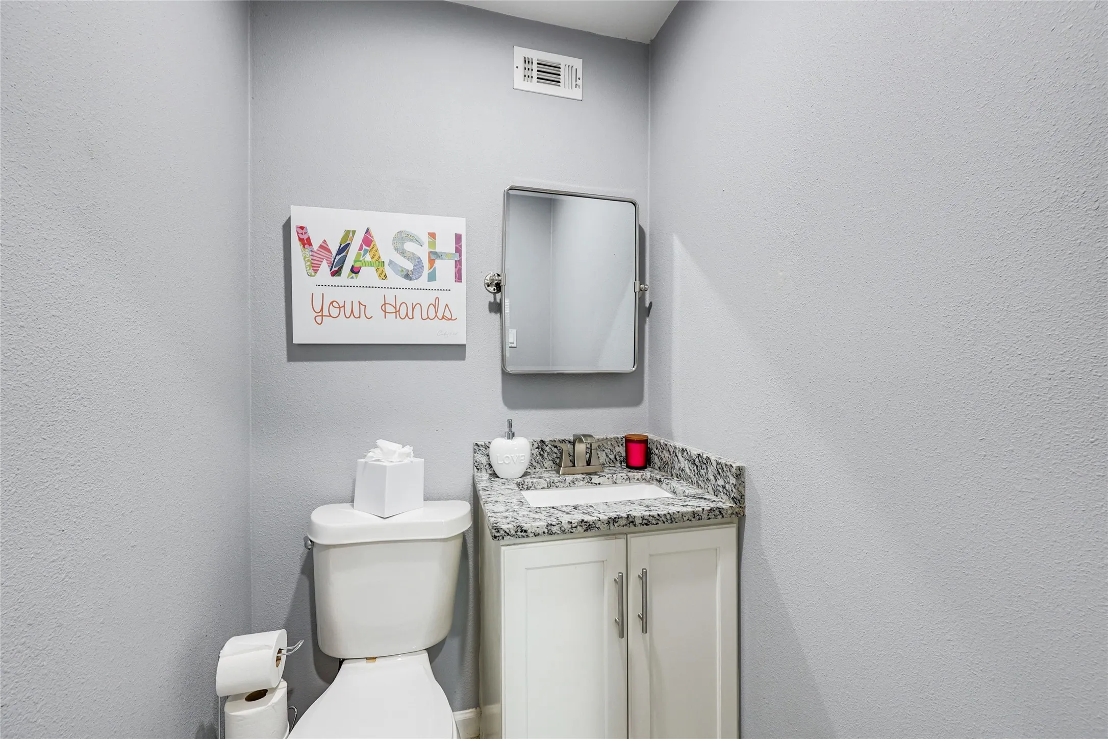 Single Family Residence For Rent in Dallas County , 10040 Spokane Circle, Dallas, Texas 75229, 5 Bedroom, 3 Bathroom, 2 Garage spaces, 2,242 Sqft, built in 1964, mls#21255040, Real Estate Agent in Dallas, Homes For Rent in Dallas county, Homes For Rent in Dallas, Realtor in Dallas Texas, Real Estate Brokerage Independent Realty Texas, Luminita Cordes Realtor