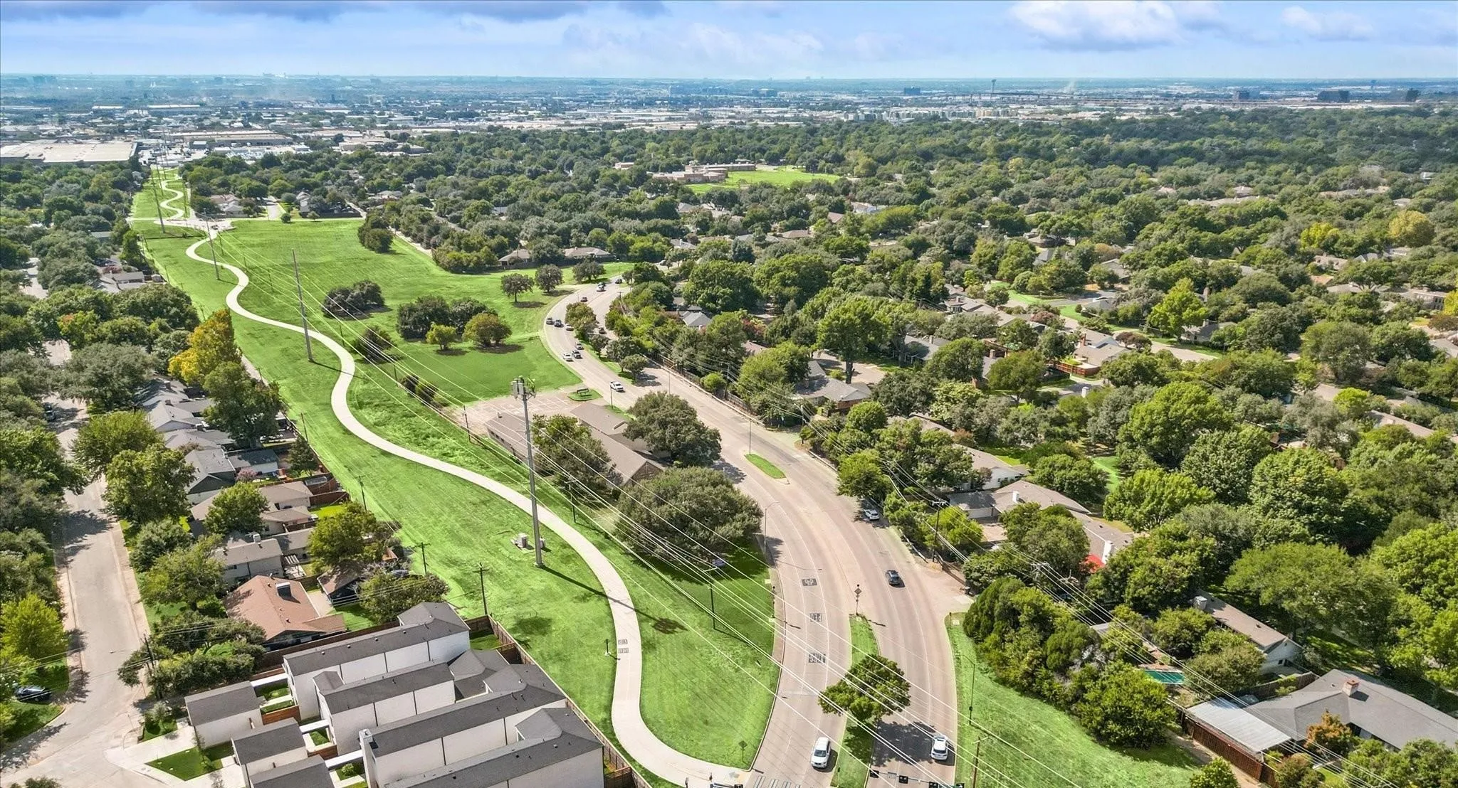 Single Family Residence For Rent in Dallas County , 10040 Spokane Circle, Dallas, Texas 75229, 5 Bedroom, 3 Bathroom, 2 Garage spaces, 2,242 Sqft, built in 1964, mls#21255040, Real Estate Agent in Dallas, Homes For Rent in Dallas county, Homes For Rent in Dallas, Realtor in Dallas Texas, Real Estate Brokerage Independent Realty Texas, Luminita Cordes Realtor