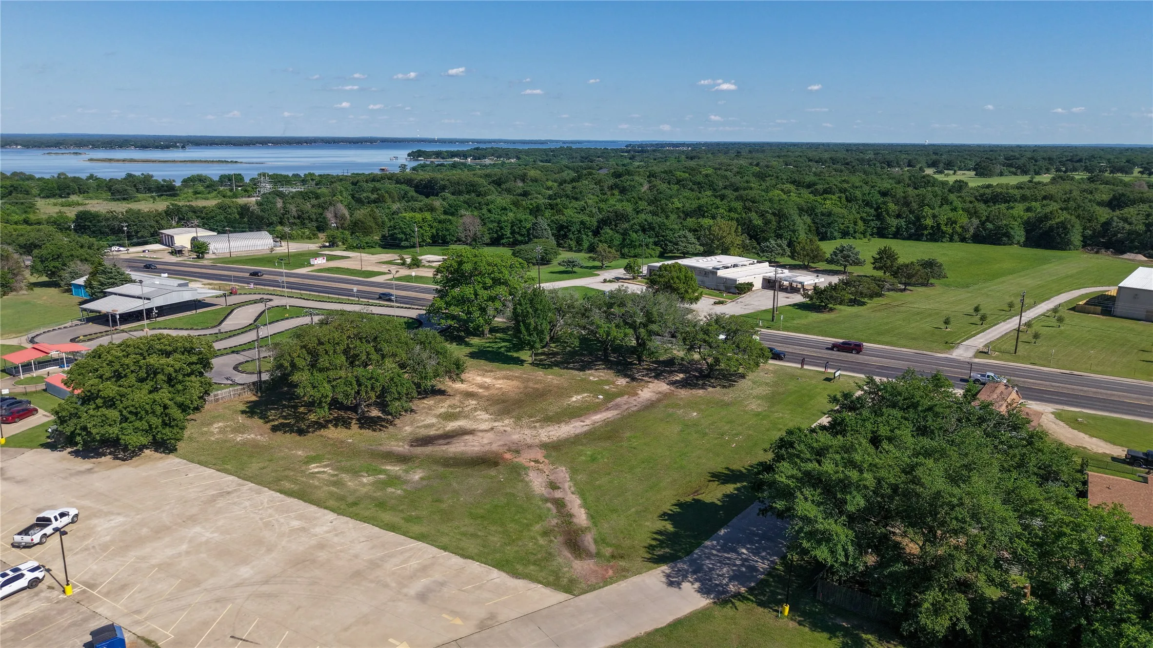 Retail For Sale in Henderson County , 600 E Cedar Creek Parkway, Seven Points, Texas 75143, 0, 0, Garage spaces, 0 Sqft, built in 1965, Price $389,000, mls#21254973, Real Estate Agent in Seven Points, Homes For Sale in Henderson county, Homes For Sale in Seven Points, Realtor in Seven Points Texas, Real Estate Brokerage Independent Realty Texas, Luminita Cordes Realtor