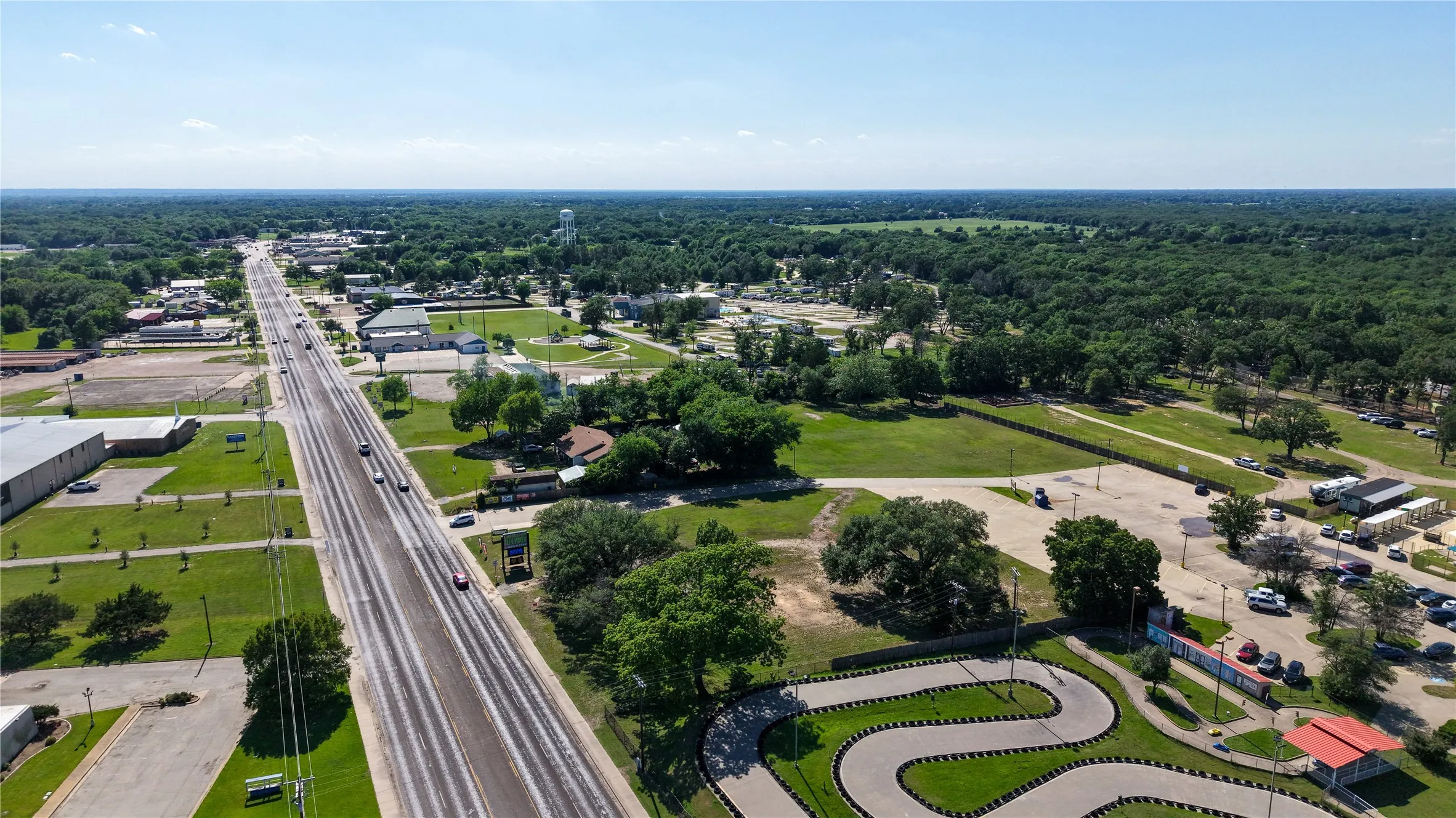 Retail For Sale in Henderson County , 600 E Cedar Creek Parkway, Seven Points, Texas 75143, 0, 0, Garage spaces, 0 Sqft, built in 1965, Price $389,000, mls#21254973, Real Estate Agent in Seven Points, Homes For Sale in Henderson county, Homes For Sale in Seven Points, Realtor in Seven Points Texas, Real Estate Brokerage Independent Realty Texas, Luminita Cordes Realtor