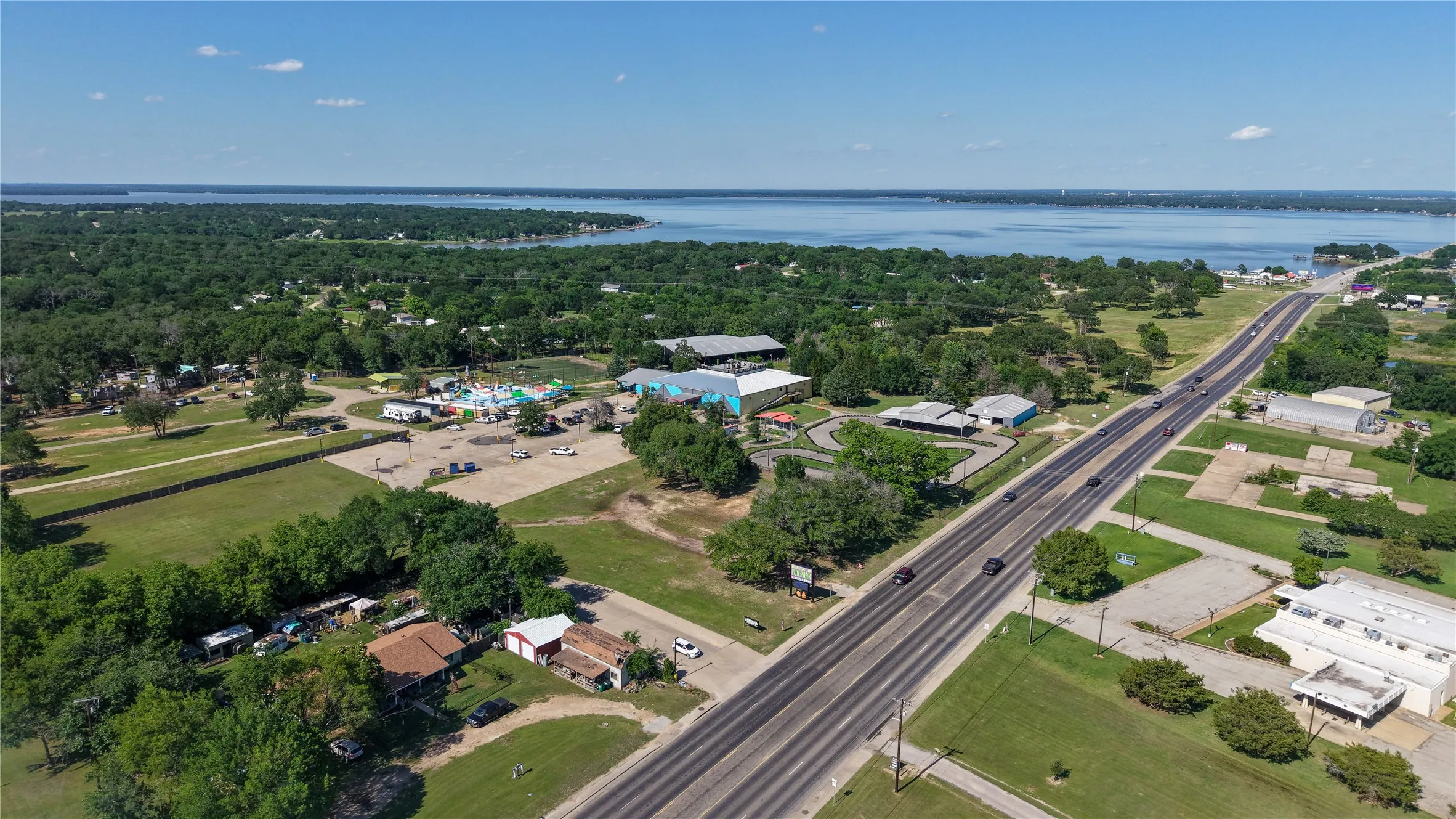 Retail For Sale in Henderson County , 600 E Cedar Creek Parkway, Seven Points, Texas 75143, 0, 0, Garage spaces, 0 Sqft, built in 1965, Price $389,000, mls#21254973, Real Estate Agent in Seven Points, Homes For Sale in Henderson county, Homes For Sale in Seven Points, Realtor in Seven Points Texas, Real Estate Brokerage Independent Realty Texas, Luminita Cordes Realtor