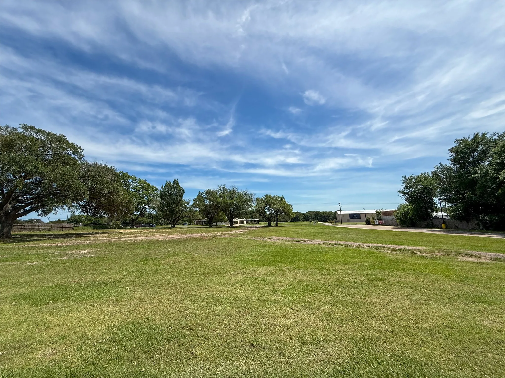 Retail For Sale in Henderson County , 600 E Cedar Creek Parkway, Seven Points, Texas 75143, 0, 0, Garage spaces, 0 Sqft, built in 1965, Price $389,000, mls#21254973, Real Estate Agent in Seven Points, Homes For Sale in Henderson county, Homes For Sale in Seven Points, Realtor in Seven Points Texas, Real Estate Brokerage Independent Realty Texas, Luminita Cordes Realtor