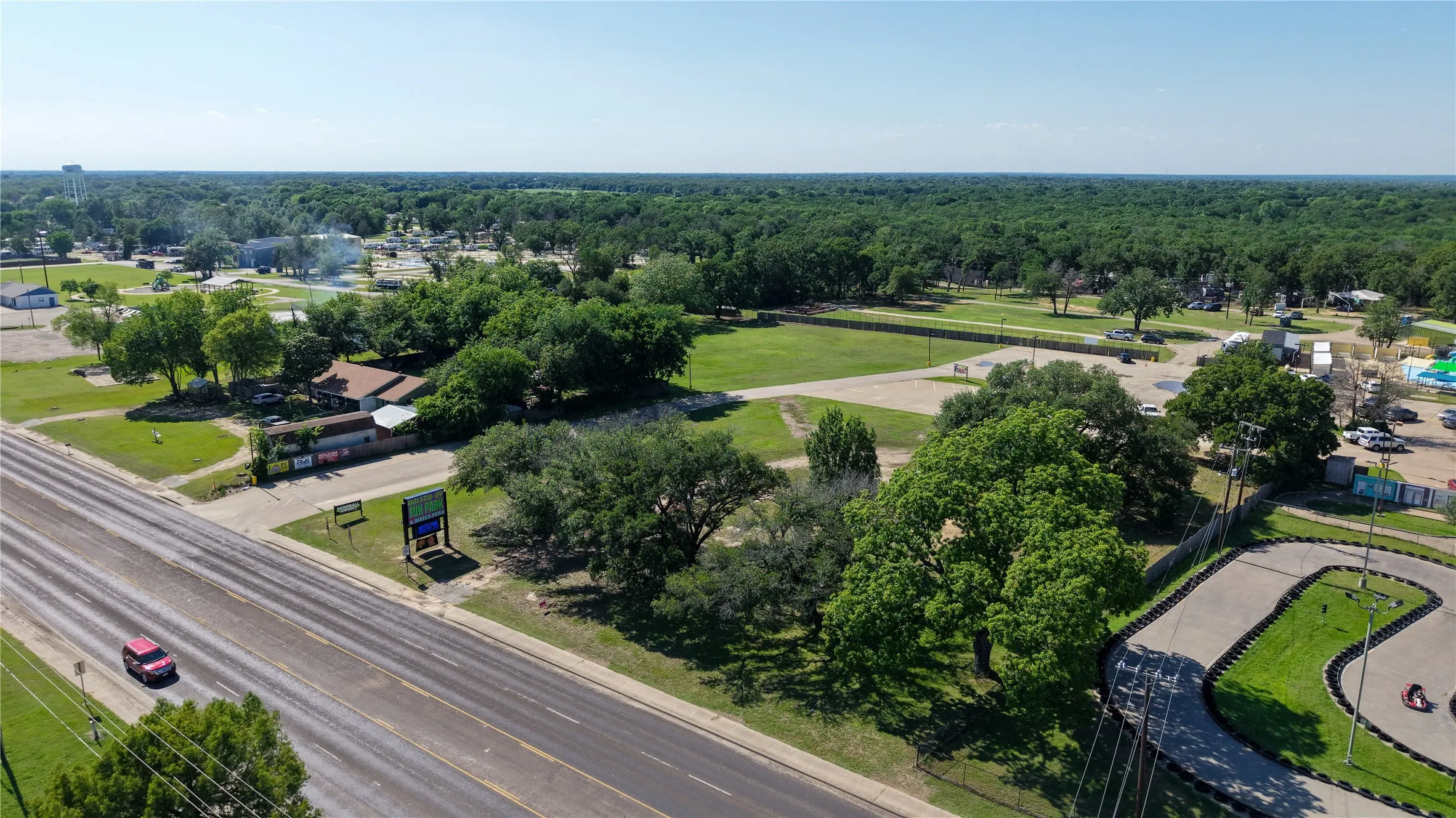 Retail For Sale in Henderson County , 600 E Cedar Creek Parkway, Seven Points, Texas 75143, 0, 0, Garage spaces, 0 Sqft, built in 1965, Price $389,000, mls#21254973, Real Estate Agent in Seven Points, Homes For Sale in Henderson county, Homes For Sale in Seven Points, Realtor in Seven Points Texas, Real Estate Brokerage Independent Realty Texas, Luminita Cordes Realtor