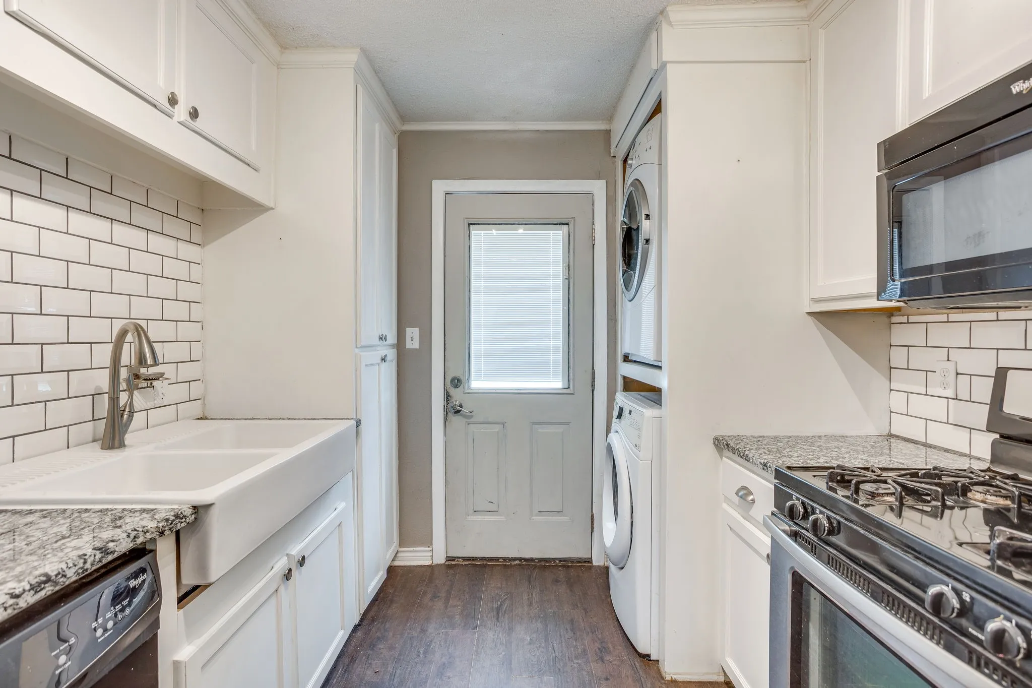 Single Family Residence For Sale in Johnson County , 717 County Road 317a, Cleburne, Texas 76031, 3 Bedrooms, 2 Bathrooms, Garage spaces, 1,350 Sqft, built in 1986, Price $265,000, mls#21251414, Real Estate Agent in Cleburne, Homes For Sale in Johnson county, Homes For Sale in Cleburne, Realtor in Cleburne Texas, Real Estate Brokerage Independent Realty Texas, Luminita Cordes Realtor
