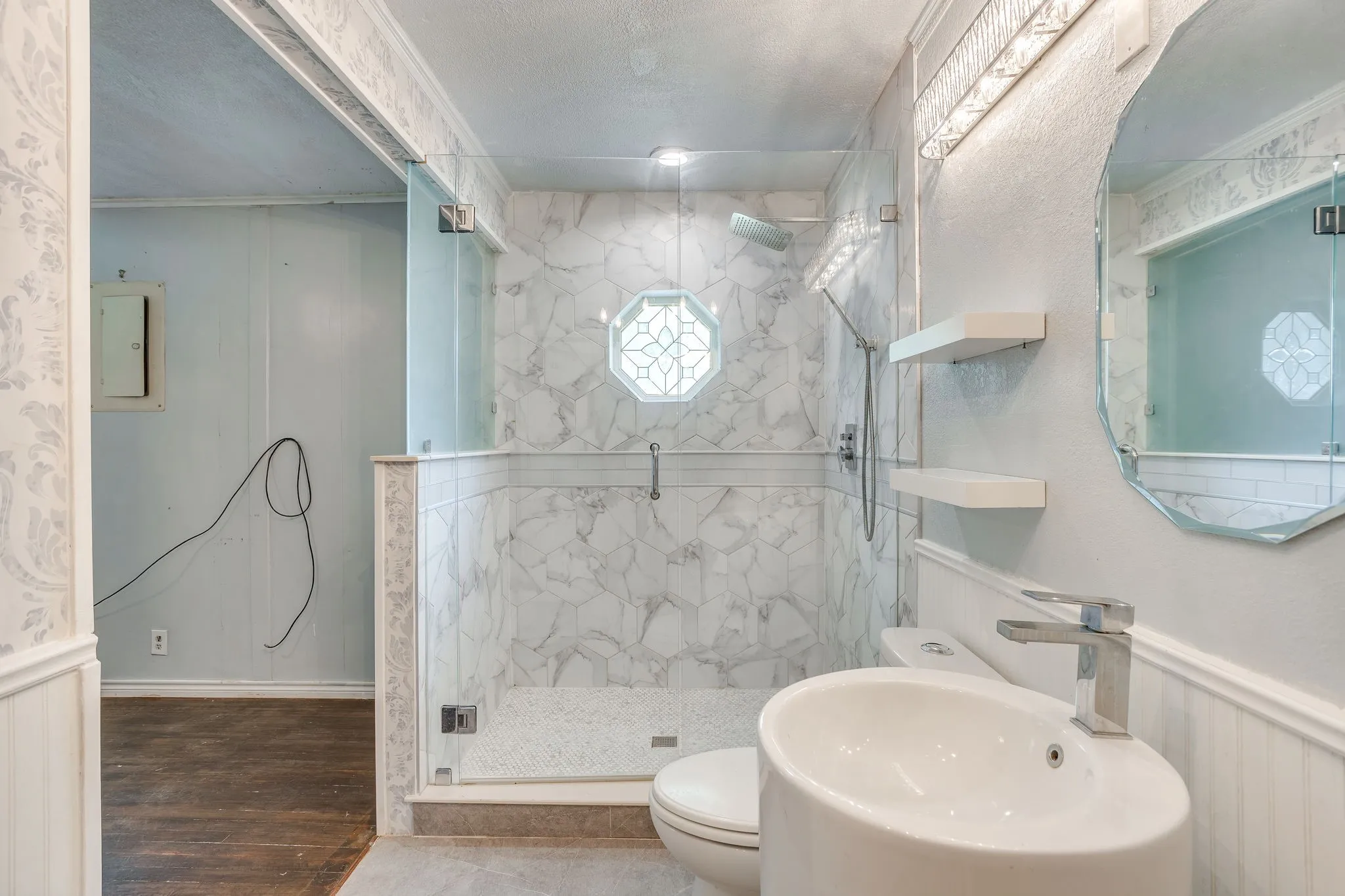 Single Family Residence For Sale in Johnson County , 717 County Road 317a, Cleburne, Texas 76031, 3 Bedrooms, 2 Bathrooms, Garage spaces, 1,350 Sqft, built in 1986, Price $265,000, mls#21251414, Real Estate Agent in Cleburne, Homes For Sale in Johnson county, Homes For Sale in Cleburne, Realtor in Cleburne Texas, Real Estate Brokerage Independent Realty Texas, Luminita Cordes Realtor