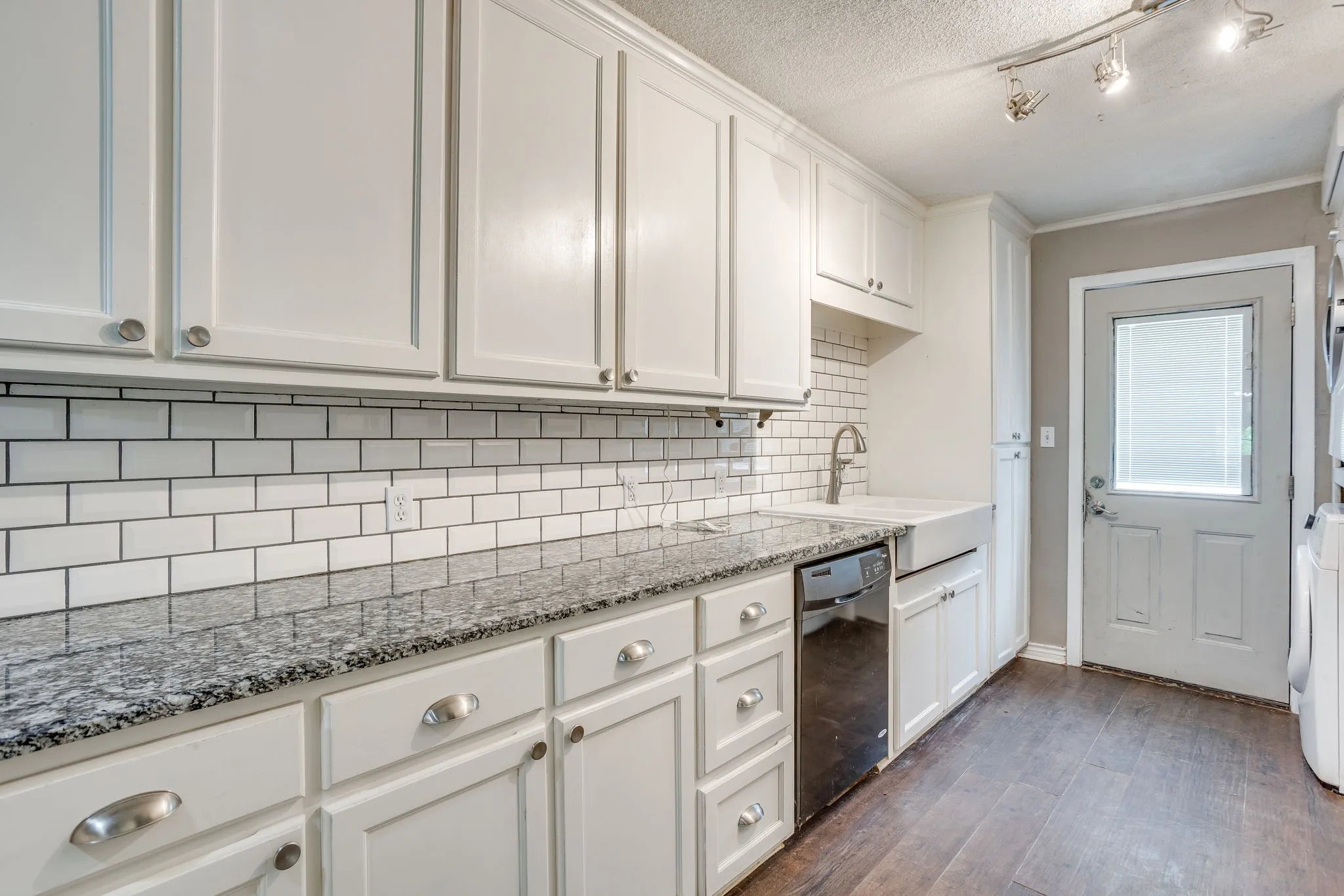 Single Family Residence For Sale in Johnson County , 717 County Road 317a, Cleburne, Texas 76031, 3 Bedrooms, 2 Bathrooms, Garage spaces, 1,350 Sqft, built in 1986, Price $265,000, mls#21251414, Real Estate Agent in Cleburne, Homes For Sale in Johnson county, Homes For Sale in Cleburne, Realtor in Cleburne Texas, Real Estate Brokerage Independent Realty Texas, Luminita Cordes Realtor