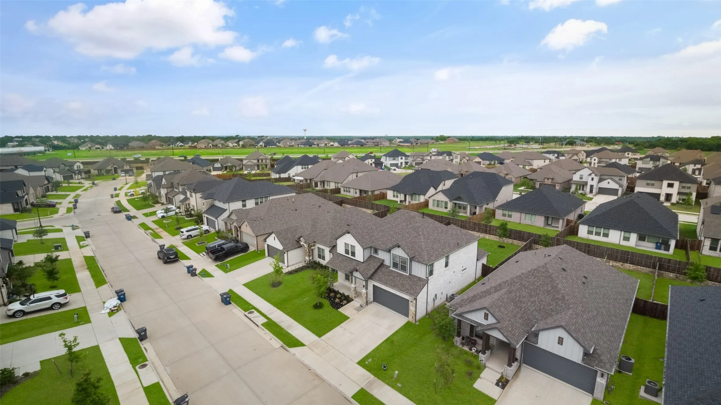 Single Family Residence For Sale in Collin County , 353 Waters Ridge Drive, Lavon, Texas 75166, 5 Bedrooms, 3 Bathrooms, 2 Garage spaces, 2,944 Sqft, built in 2023, Preowned, Price $399,000, mls#21253901, Real Estate Agent in Lavon, Homes For Sale in Collin county, Homes For Sale in Lavon, Realtor in Lavon Texas, Real Estate Brokerage Independent Realty Texas, Luminita Cordes Realtor