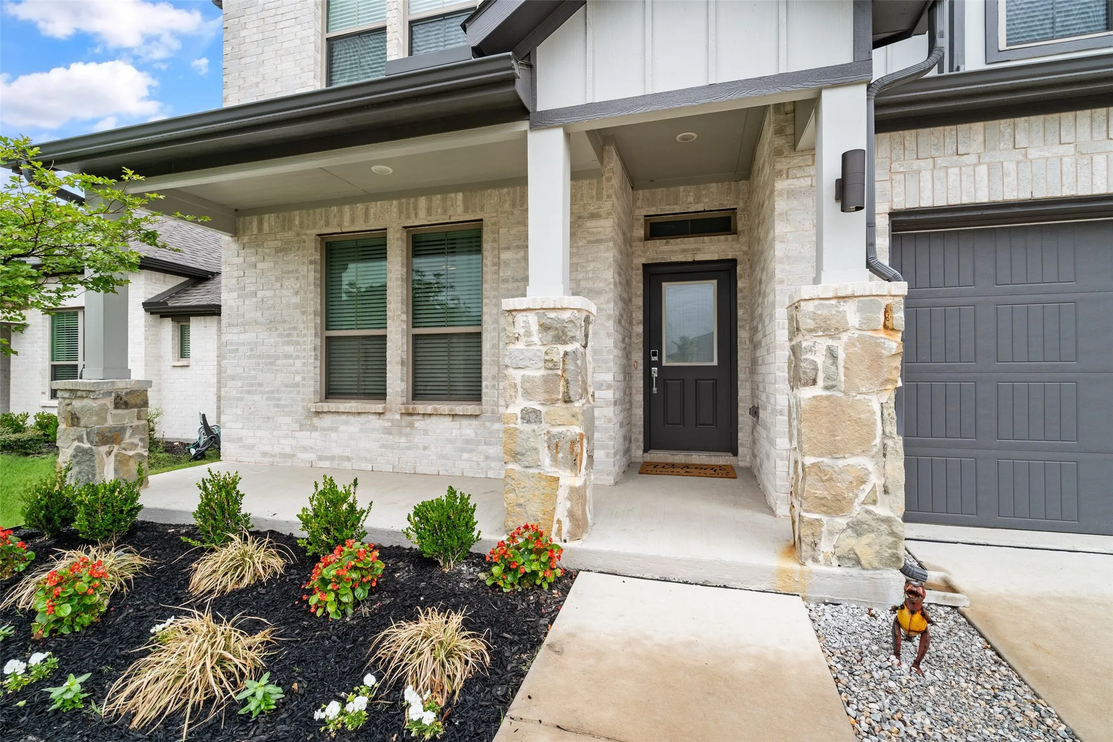 Single Family Residence For Sale in Collin County , 353 Waters Ridge Drive, Lavon, Texas 75166, 5 Bedrooms, 3 Bathrooms, 2 Garage spaces, 2,944 Sqft, built in 2023, Preowned, Price $399,000, mls#21253901, Real Estate Agent in Lavon, Homes For Sale in Collin county, Homes For Sale in Lavon, Realtor in Lavon Texas, Real Estate Brokerage Independent Realty Texas, Luminita Cordes Realtor