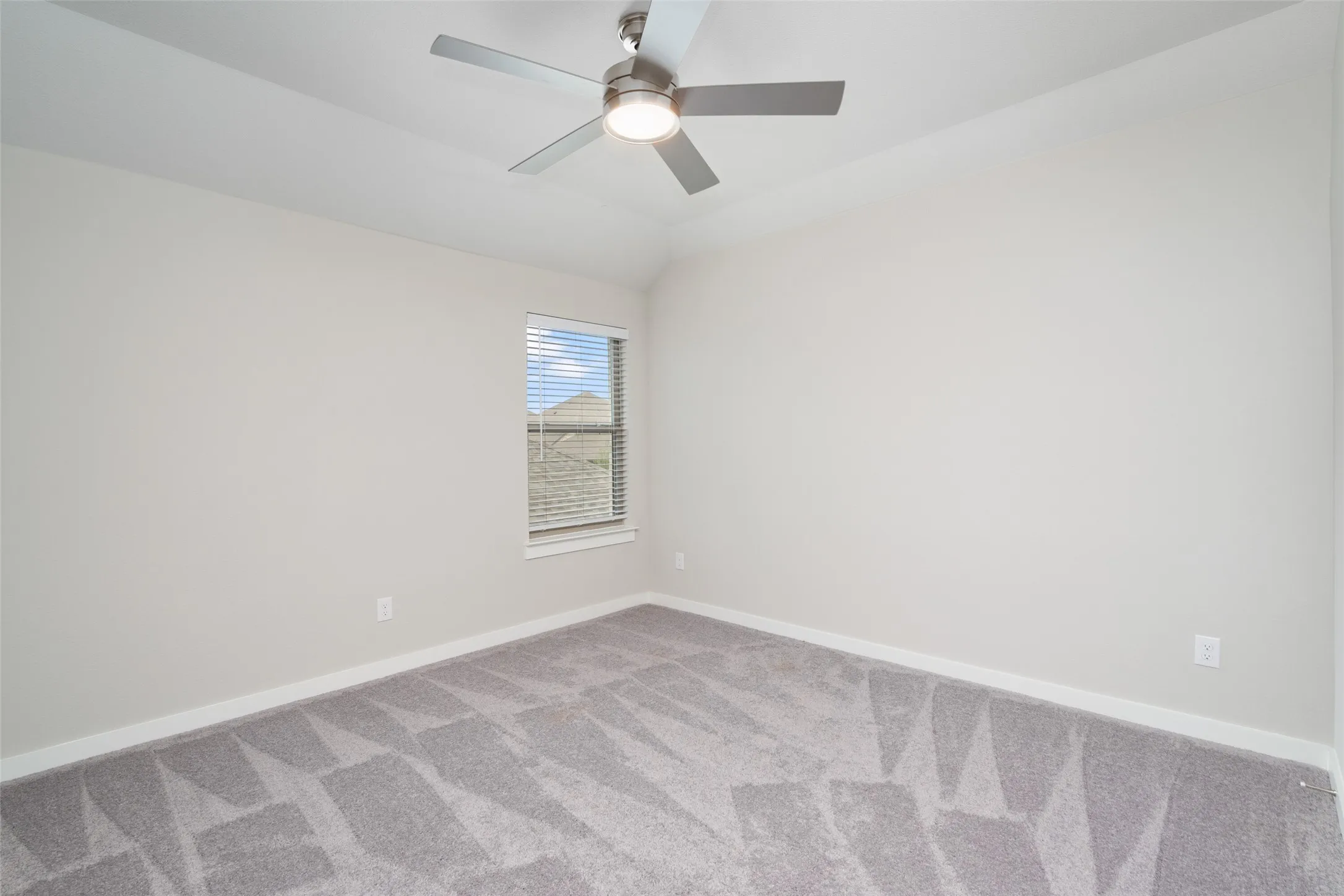 Single Family Residence For Sale in Collin County , 353 Waters Ridge Drive, Lavon, Texas 75166, 5 Bedrooms, 3 Bathrooms, 2 Garage spaces, 2,944 Sqft, built in 2023, Preowned, Price $399,000, mls#21253901, Real Estate Agent in Lavon, Homes For Sale in Collin county, Homes For Sale in Lavon, Realtor in Lavon Texas, Real Estate Brokerage Independent Realty Texas, Luminita Cordes Realtor