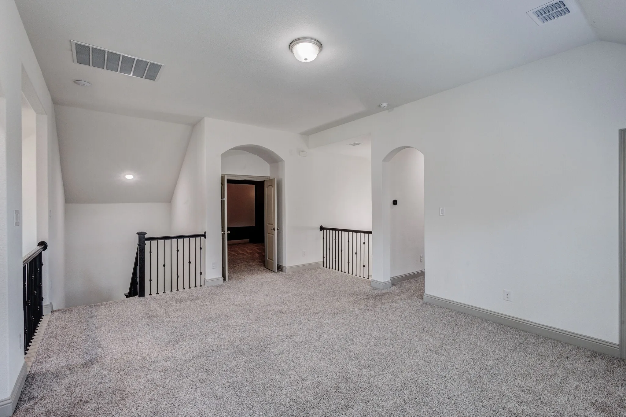 Single Family Residence For Sale in Denton County , 16465 Sedgemoor Drive, Frisco, Texas 75033, 4 Bedroom, 4 Bathroom, 3 Garage spaces, 3,311 Sqft, built in 2021, Preowned, mls#21255083, Real Estate Agent in Frisco, Homes For Sale in Denton county, Homes For Sale in Frisco, Realtor in Frisco Texas, Real Estate Brokerage Independent Realty Texas, Luminita Cordes Realtor