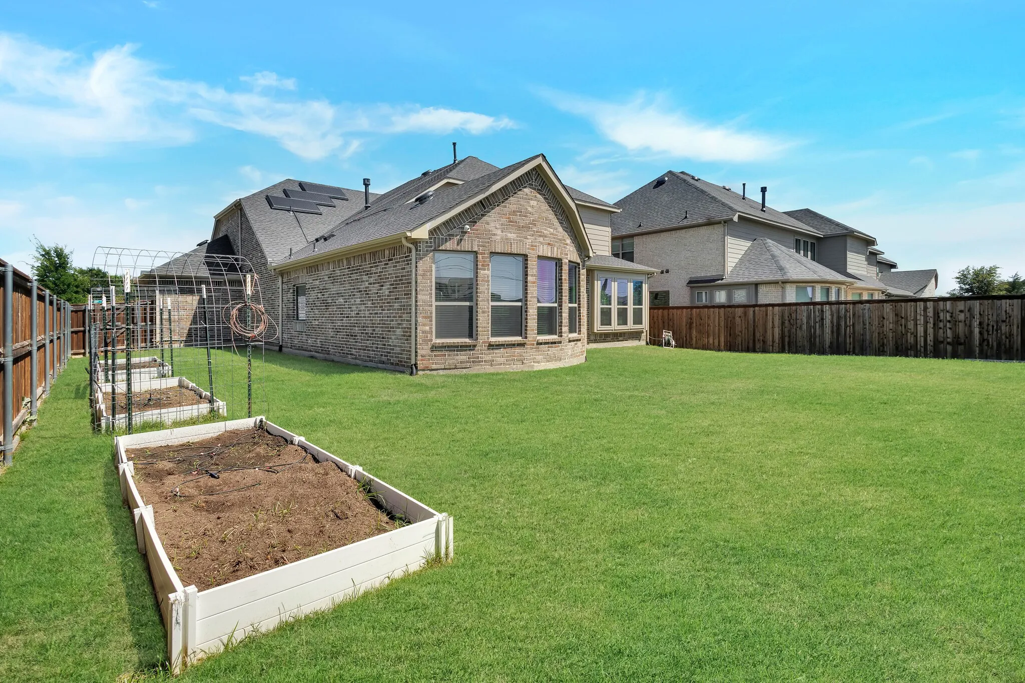 Single Family Residence For Sale in Denton County , 16465 Sedgemoor Drive, Frisco, Texas 75033, 4 Bedroom, 4 Bathroom, 3 Garage spaces, 3,311 Sqft, built in 2021, Preowned, mls#21255083, Real Estate Agent in Frisco, Homes For Sale in Denton county, Homes For Sale in Frisco, Realtor in Frisco Texas, Real Estate Brokerage Independent Realty Texas, Luminita Cordes Realtor
