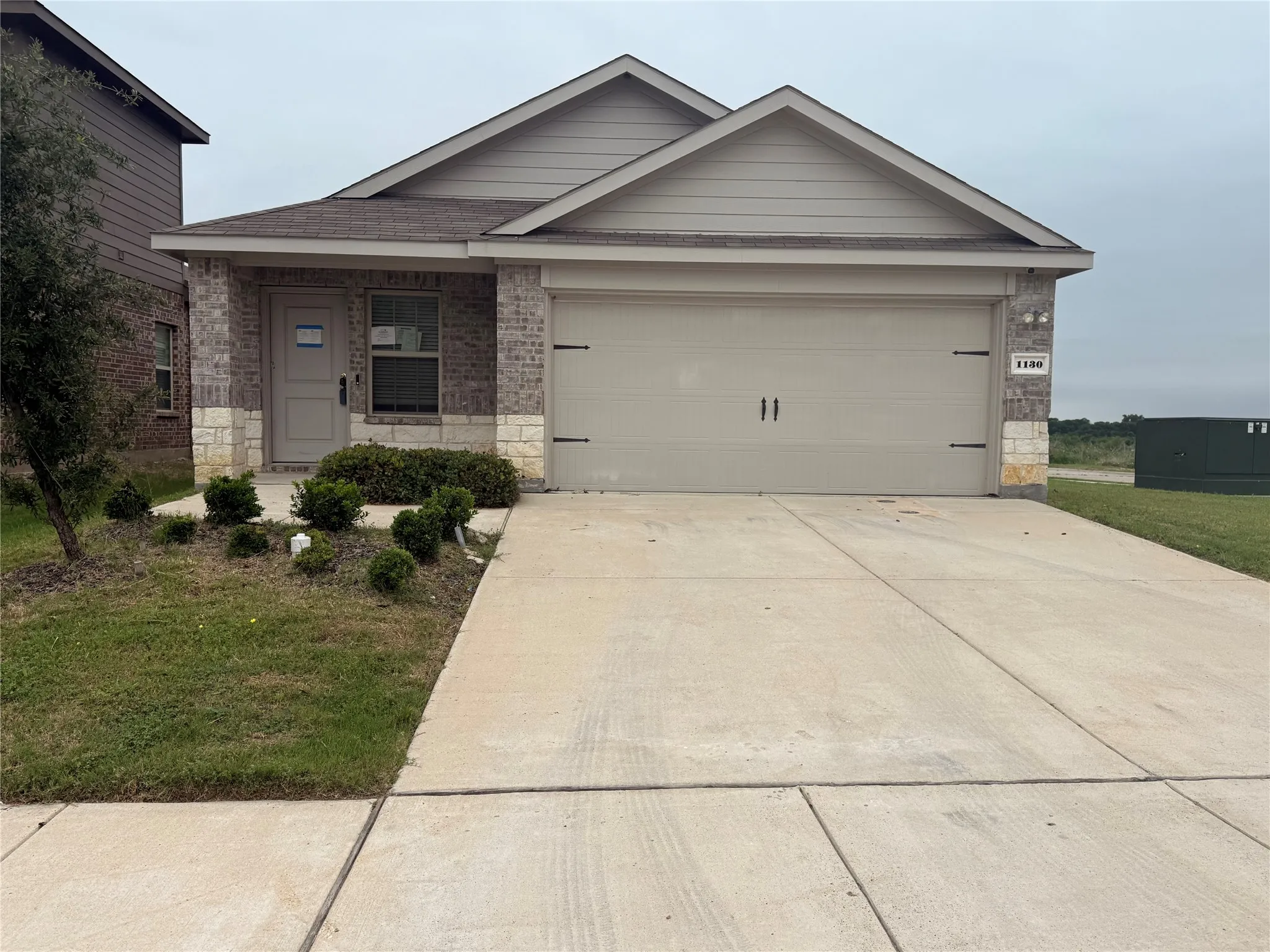 Single Family Residence For Sale in Kaufman County , 1130 Old Oaks Drive, Forney, Texas 75126, 3 Bedroom, 2 Bathroom, 2 Garage spaces, 1,587 Sqft, built in 2021, mls#21255137, Real Estate Agent in Forney, Homes For Sale in Kaufman county, Homes For Sale in Forney, Realtor in Forney Texas, Real Estate Brokerage Independent Realty Texas, Luminita Cordes Realtor