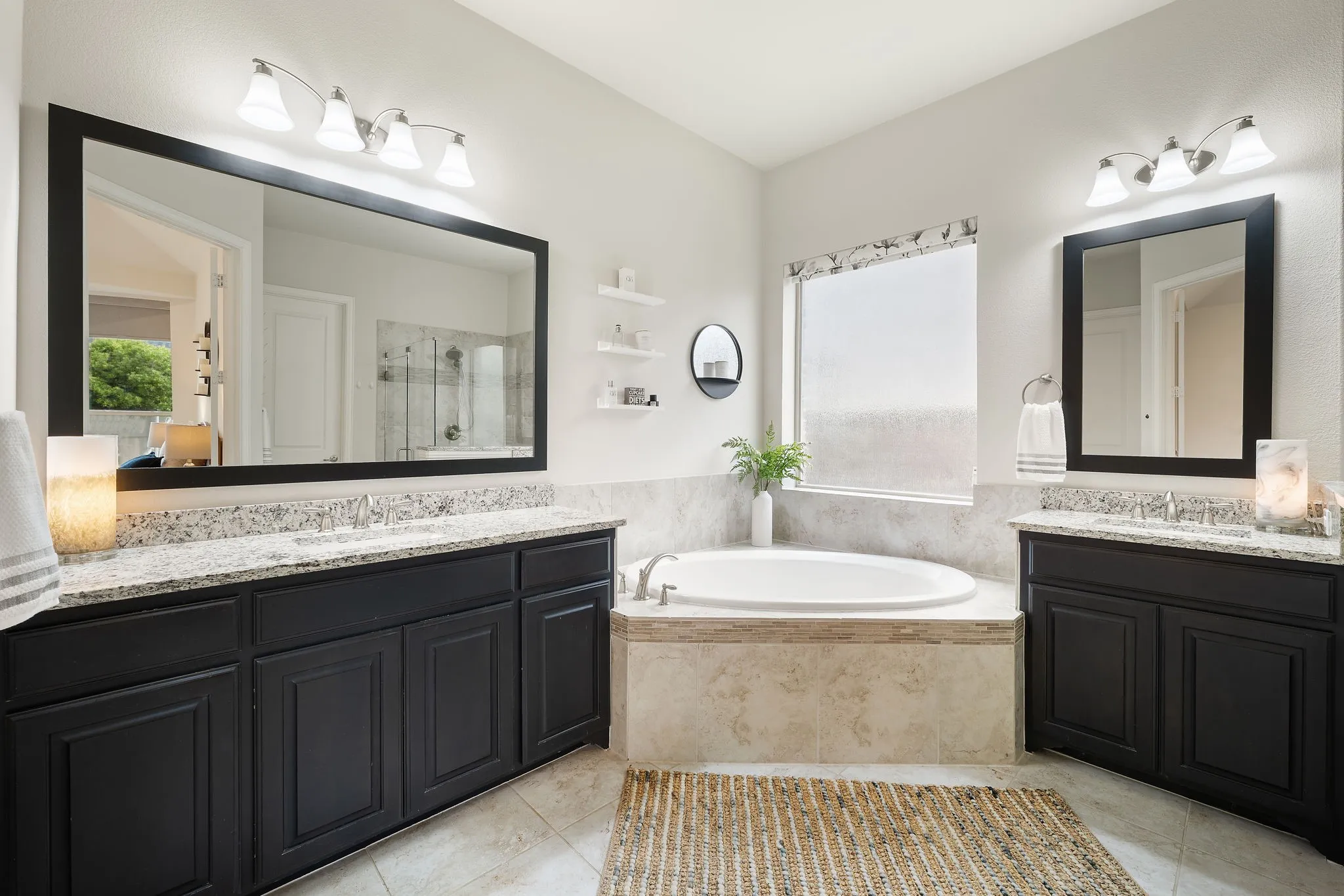 Single Family Residence For Sale in Collin County , 2804 Seabiscuit Road, Celina, Texas 75009, 5 Bedroom, 6 Bathroom, 3 Garage spaces, 4,361 Sqft, built in 2017, Preowned, mls#21254584, Real Estate Agent in Celina, Homes For Sale in Collin county, Homes For Sale in Celina, Realtor in Celina Texas, Real Estate Brokerage Independent Realty Texas, Luminita Cordes Realtor