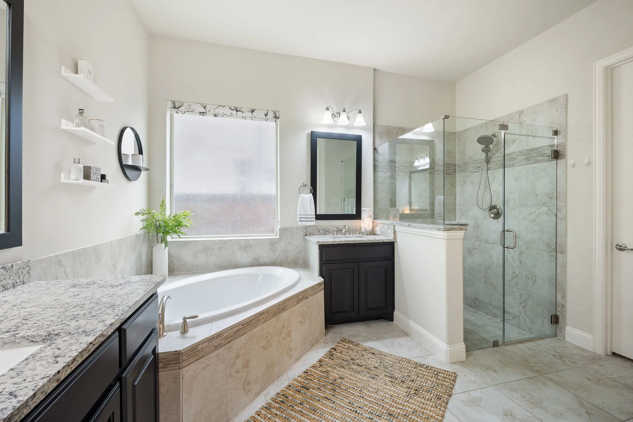 Single Family Residence For Sale in Collin County , 2804 Seabiscuit Road, Celina, Texas 75009, 5 Bedroom, 6 Bathroom, 3 Garage spaces, 4,361 Sqft, built in 2017, Preowned, mls#21254584, Real Estate Agent in Celina, Homes For Sale in Collin county, Homes For Sale in Celina, Realtor in Celina Texas, Real Estate Brokerage Independent Realty Texas, Luminita Cordes Realtor