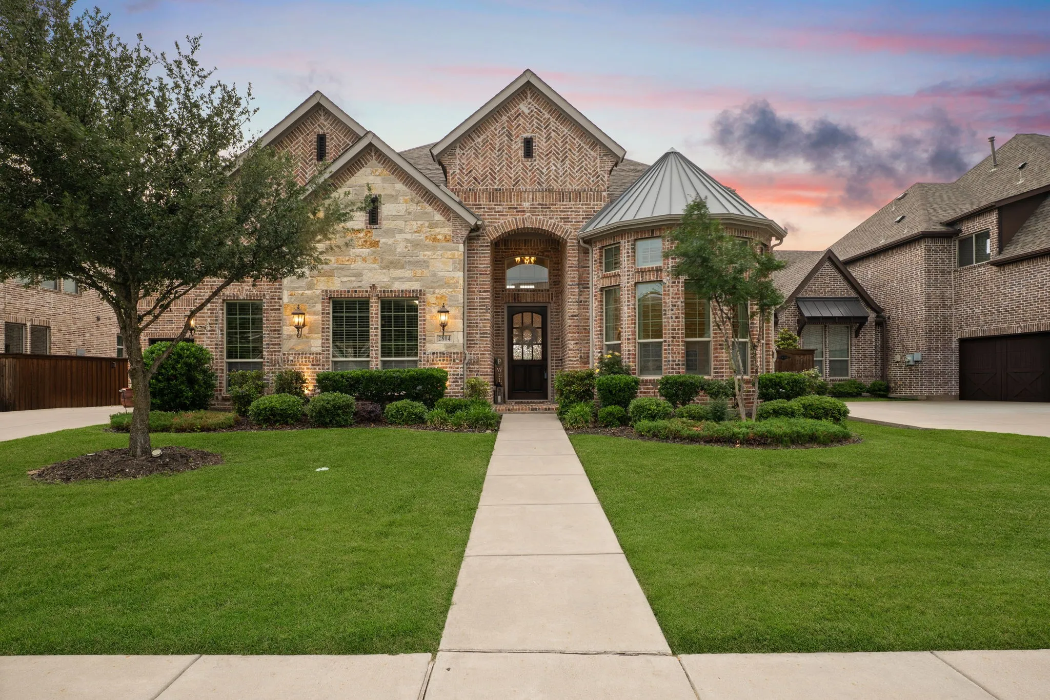 Single Family Residence For Sale in Collin County , 2804 Seabiscuit Road, Celina, Texas 75009, 5 Bedroom, 6 Bathroom, 3 Garage spaces, 4,361 Sqft, built in 2017, Preowned, mls#21254584, Real Estate Agent in Celina, Homes For Sale in Collin county, Homes For Sale in Celina, Realtor in Celina Texas, Real Estate Brokerage Independent Realty Texas, Luminita Cordes Realtor