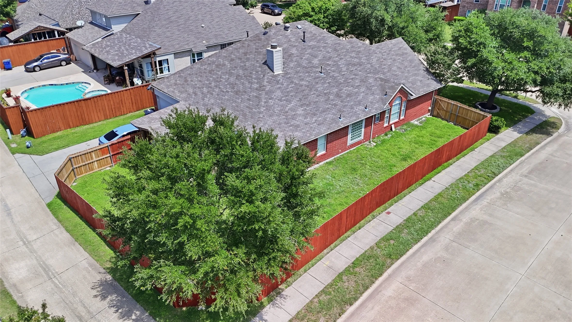 Large corner lot in Cul de sac