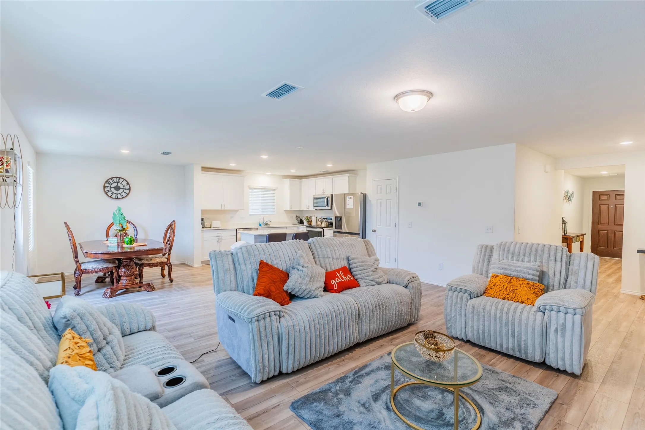 Single Family Residence For Sale in Kaufman County , 2063 Henrietta Drive, Forney, Texas 75126, 4 Bedrooms, 3 Bathrooms, 2 Garage spaces, 2,394 Sqft, built in 2023, Preowned, Price $270,000, mls#21255080, Real Estate Agent in Forney, Homes For Sale in Kaufman county, Homes For Sale in Forney, Realtor in Forney Texas, Real Estate Brokerage Independent Realty Texas, Luminita Cordes Realtor