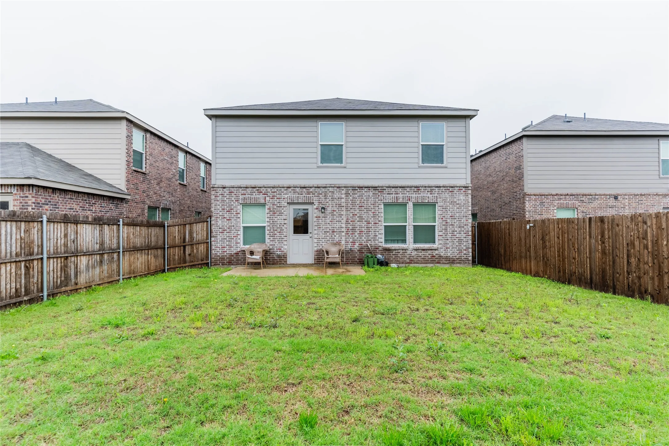 Single Family Residence For Sale in Kaufman County , 2063 Henrietta Drive, Forney, Texas 75126, 4 Bedrooms, 3 Bathrooms, 2 Garage spaces, 2,394 Sqft, built in 2023, Preowned, Price $270,000, mls#21255080, Real Estate Agent in Forney, Homes For Sale in Kaufman county, Homes For Sale in Forney, Realtor in Forney Texas, Real Estate Brokerage Independent Realty Texas, Luminita Cordes Realtor