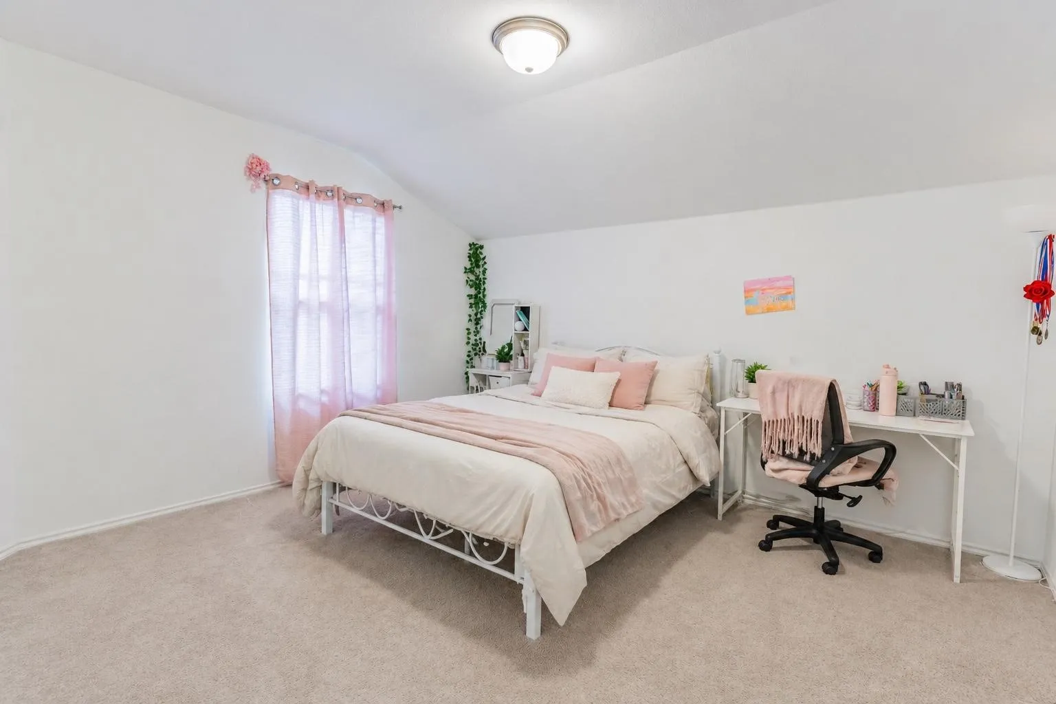 Single Family Residence For Sale in Kaufman County , 2063 Henrietta Drive, Forney, Texas 75126, 4 Bedrooms, 3 Bathrooms, 2 Garage spaces, 2,394 Sqft, built in 2023, Preowned, Price $270,000, mls#21255080, Real Estate Agent in Forney, Homes For Sale in Kaufman county, Homes For Sale in Forney, Realtor in Forney Texas, Real Estate Brokerage Independent Realty Texas, Luminita Cordes Realtor