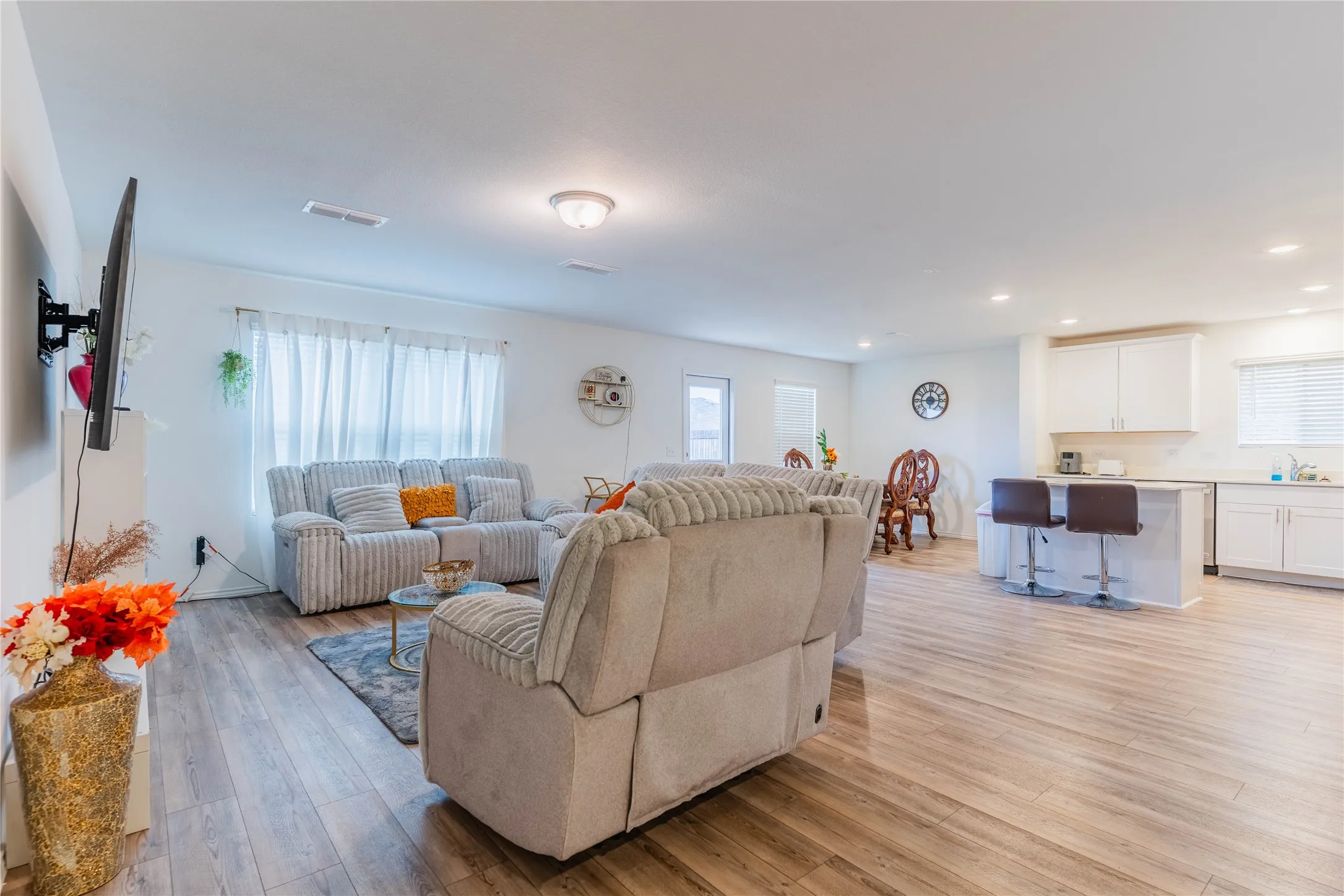 Single Family Residence For Sale in Kaufman County , 2063 Henrietta Drive, Forney, Texas 75126, 4 Bedrooms, 3 Bathrooms, 2 Garage spaces, 2,394 Sqft, built in 2023, Preowned, Price $270,000, mls#21255080, Real Estate Agent in Forney, Homes For Sale in Kaufman county, Homes For Sale in Forney, Realtor in Forney Texas, Real Estate Brokerage Independent Realty Texas, Luminita Cordes Realtor
