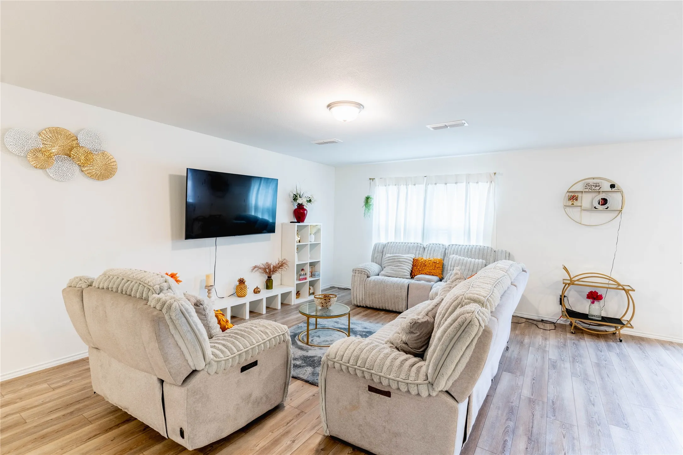 Single Family Residence For Sale in Kaufman County , 2063 Henrietta Drive, Forney, Texas 75126, 4 Bedrooms, 3 Bathrooms, 2 Garage spaces, 2,394 Sqft, built in 2023, Preowned, Price $270,000, mls#21255080, Real Estate Agent in Forney, Homes For Sale in Kaufman county, Homes For Sale in Forney, Realtor in Forney Texas, Real Estate Brokerage Independent Realty Texas, Luminita Cordes Realtor