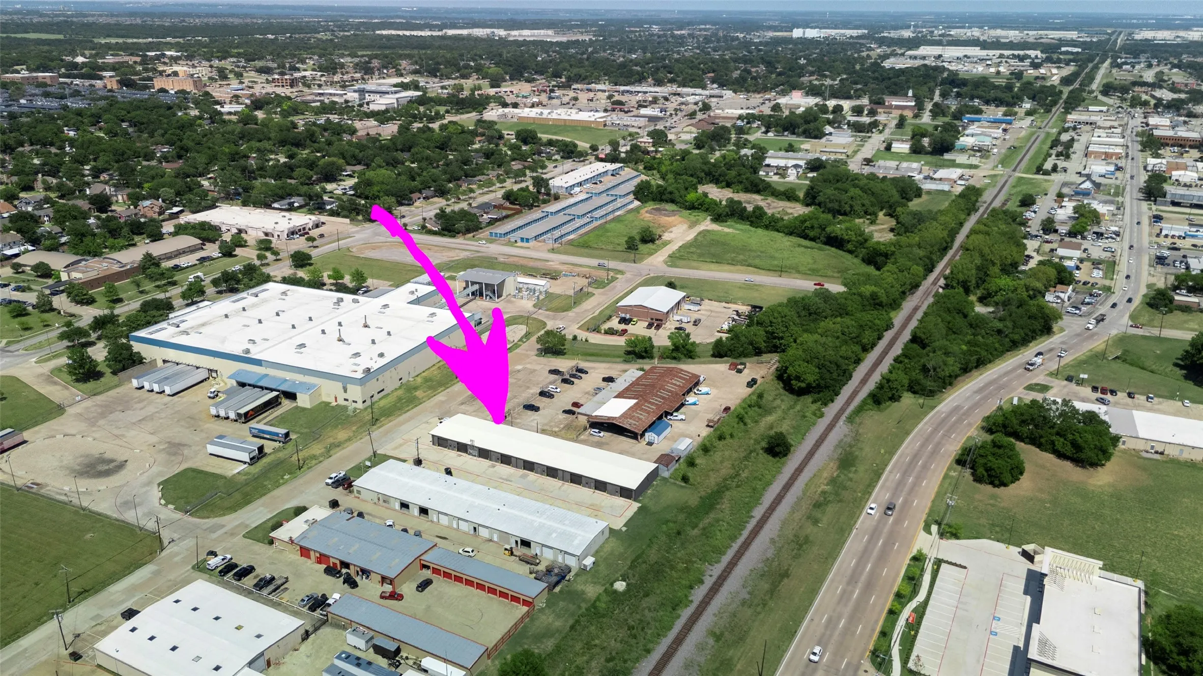 Industrial For Rent in Dallas County , 742 Dalworth Drive 600, Mesquite, Texas 75149, 0, 0, Garage spaces, 2,500 Sqft, built in 1980, Preowned, mls#21231419, Real Estate Agent in Mesquite, Homes For Rent in Dallas county, Homes For Rent in Mesquite, Realtor in Mesquite Texas, Real Estate Brokerage Independent Realty Texas, Luminita Cordes Realtor
