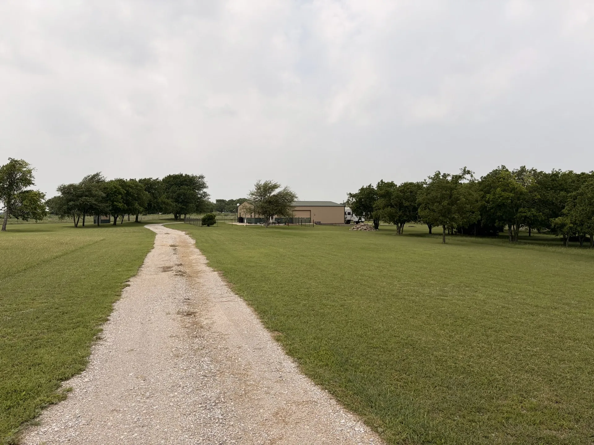 Single Family Residence For Sale in Wise County , 1746 CR 4522, Decatur, Texas 76234, 1 Bedroom, 1 Bathroom, Garage spaces, 800 Sqft, built in 2010, mls#21255209, Real Estate Agent in Decatur, Homes For Sale in Wise county, Homes For Sale in Decatur, Realtor in Decatur Texas, Real Estate Brokerage Independent Realty Texas, Luminita Cordes Realtor
